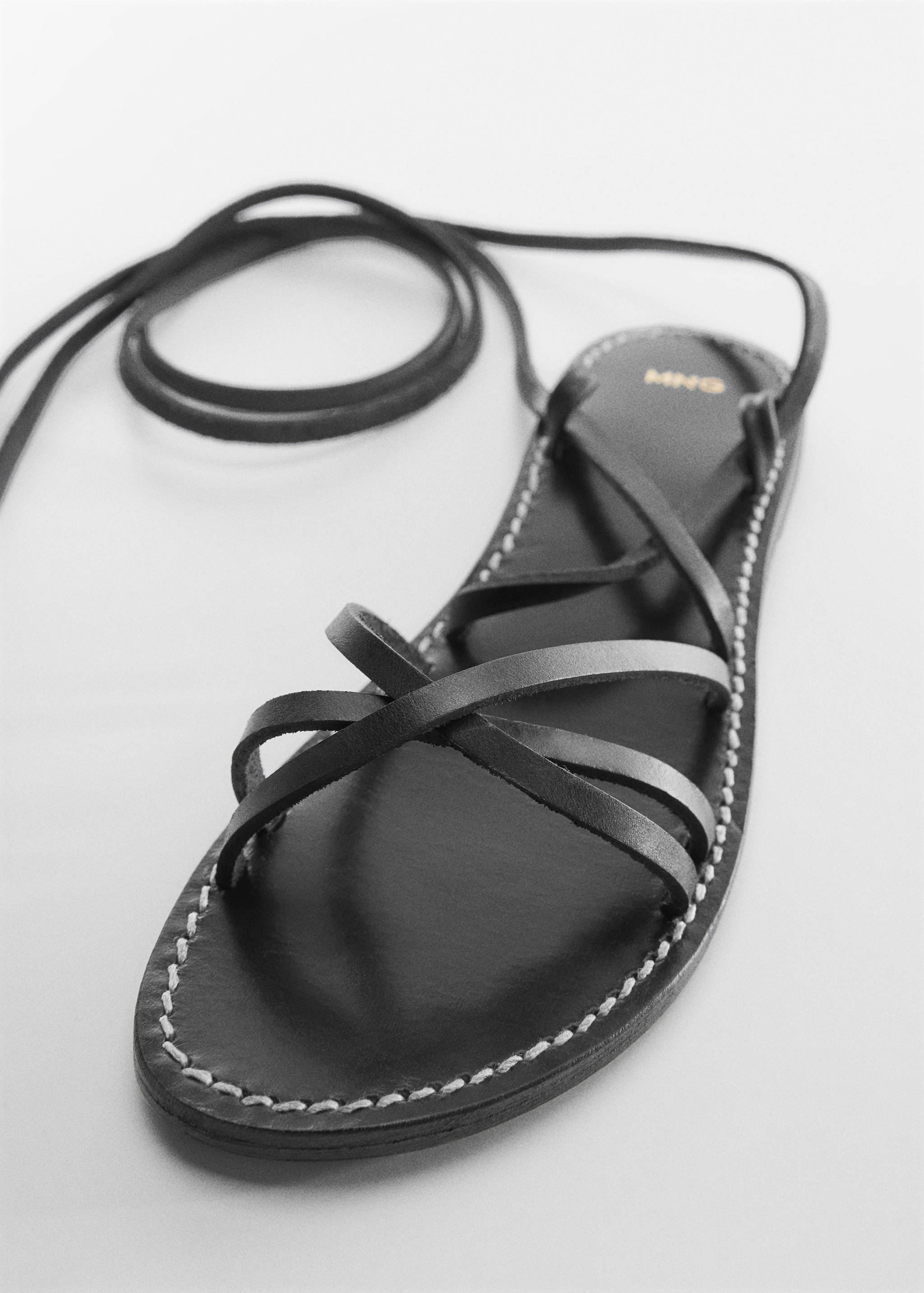 Leather straps sandals - Details of the article 2