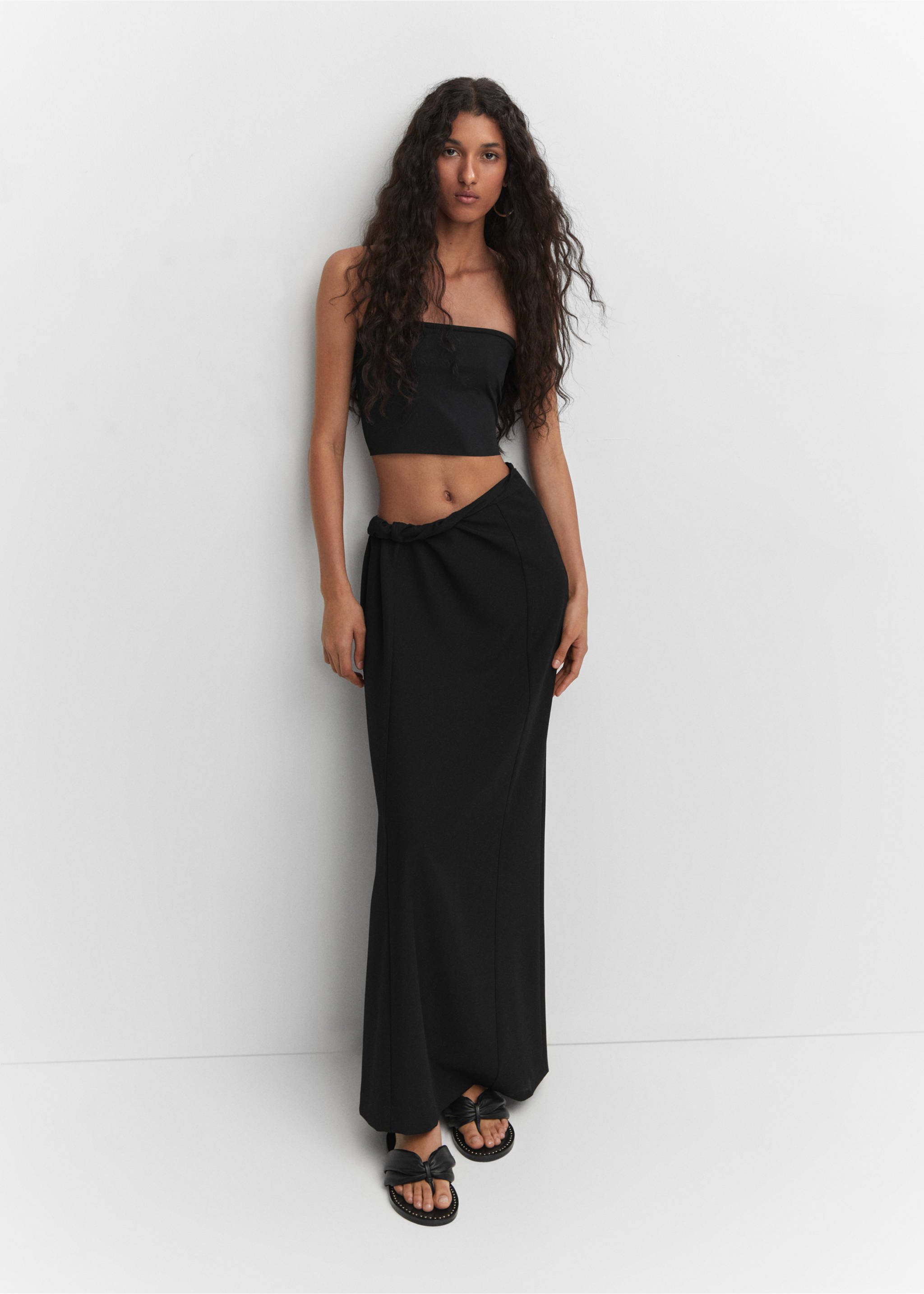 Studded leather sandals - General plane, Black. Ref: 57010038-00.