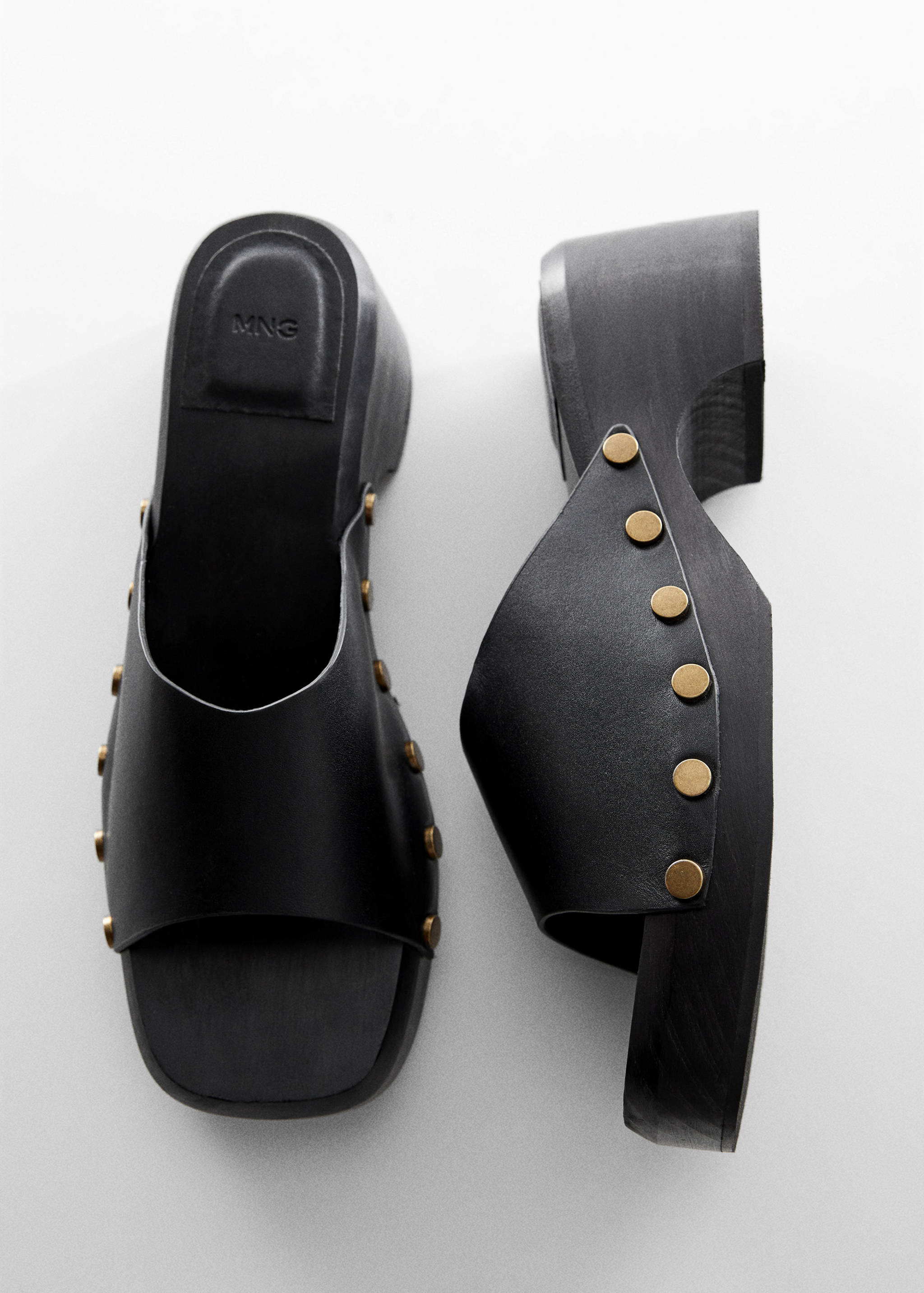 Studded leather clog - Details of the article 5