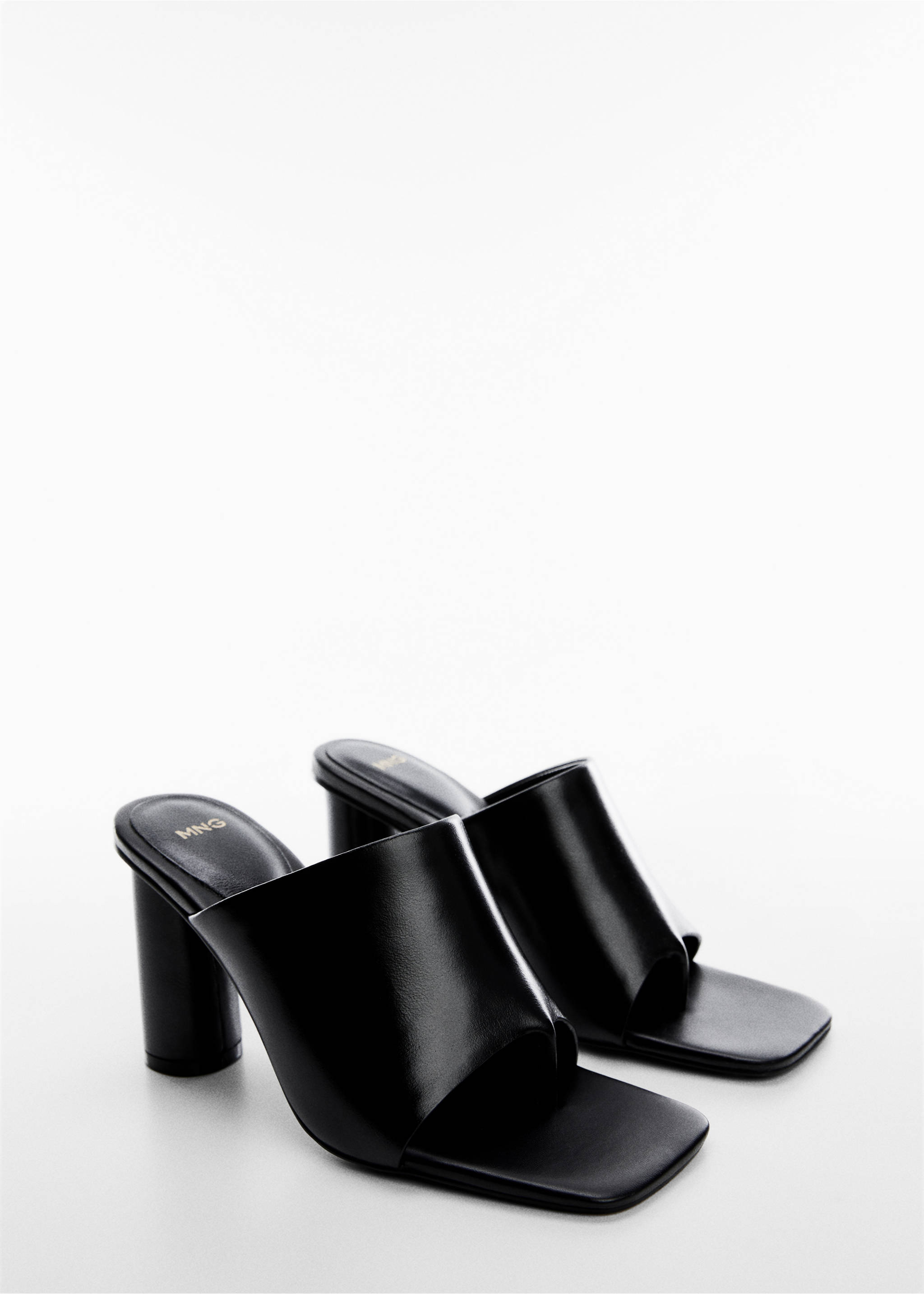 Heel leather sandals - Medium plane, Black. Ref: 57010046-00.