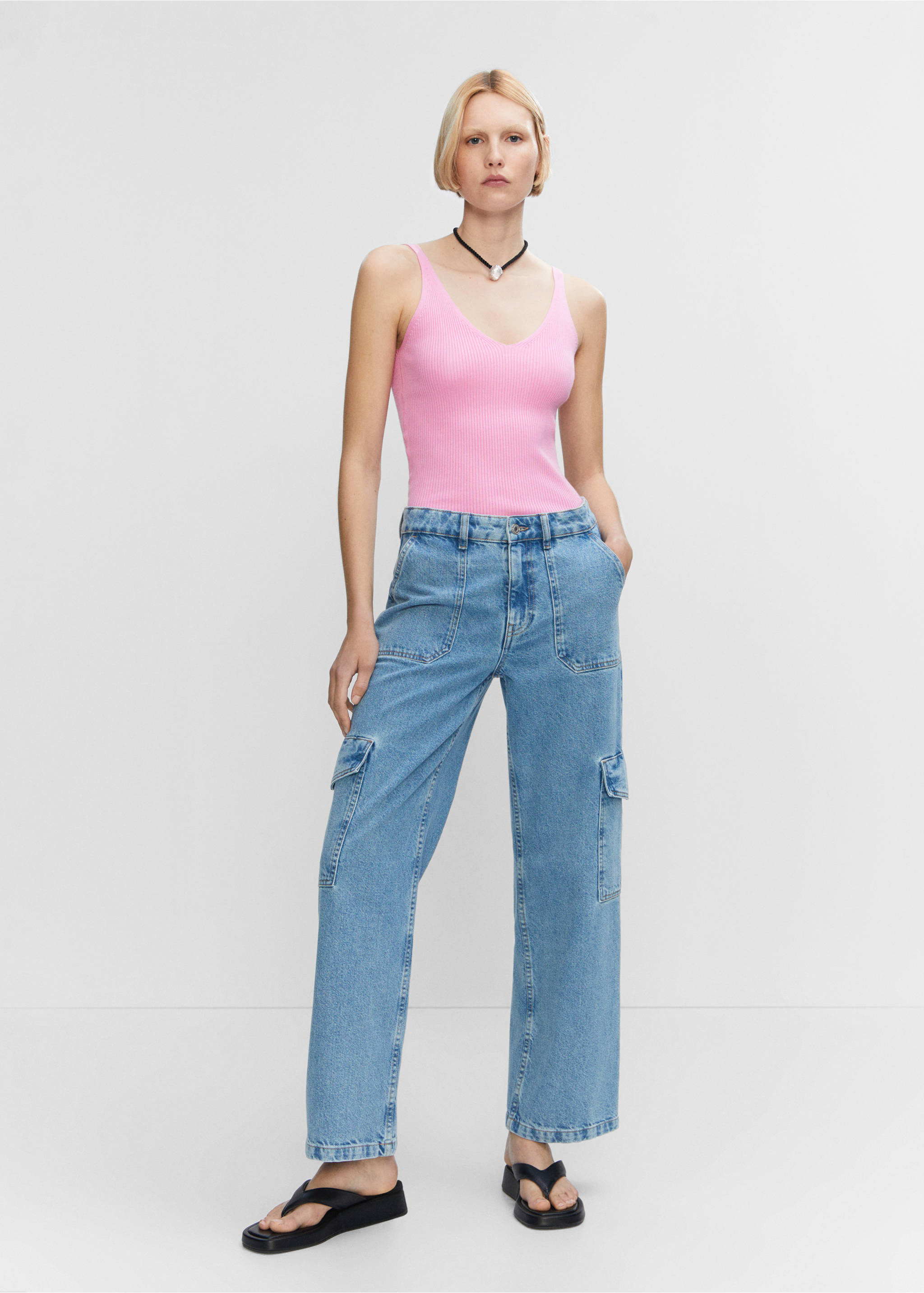 V-neck knitted top - General plane, Pastel Pink. Ref: 57010252-00.