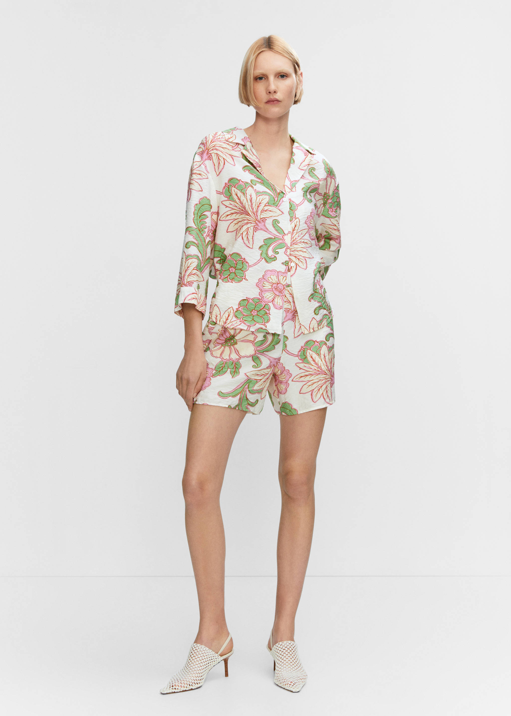 Floral-print shorts - General plane