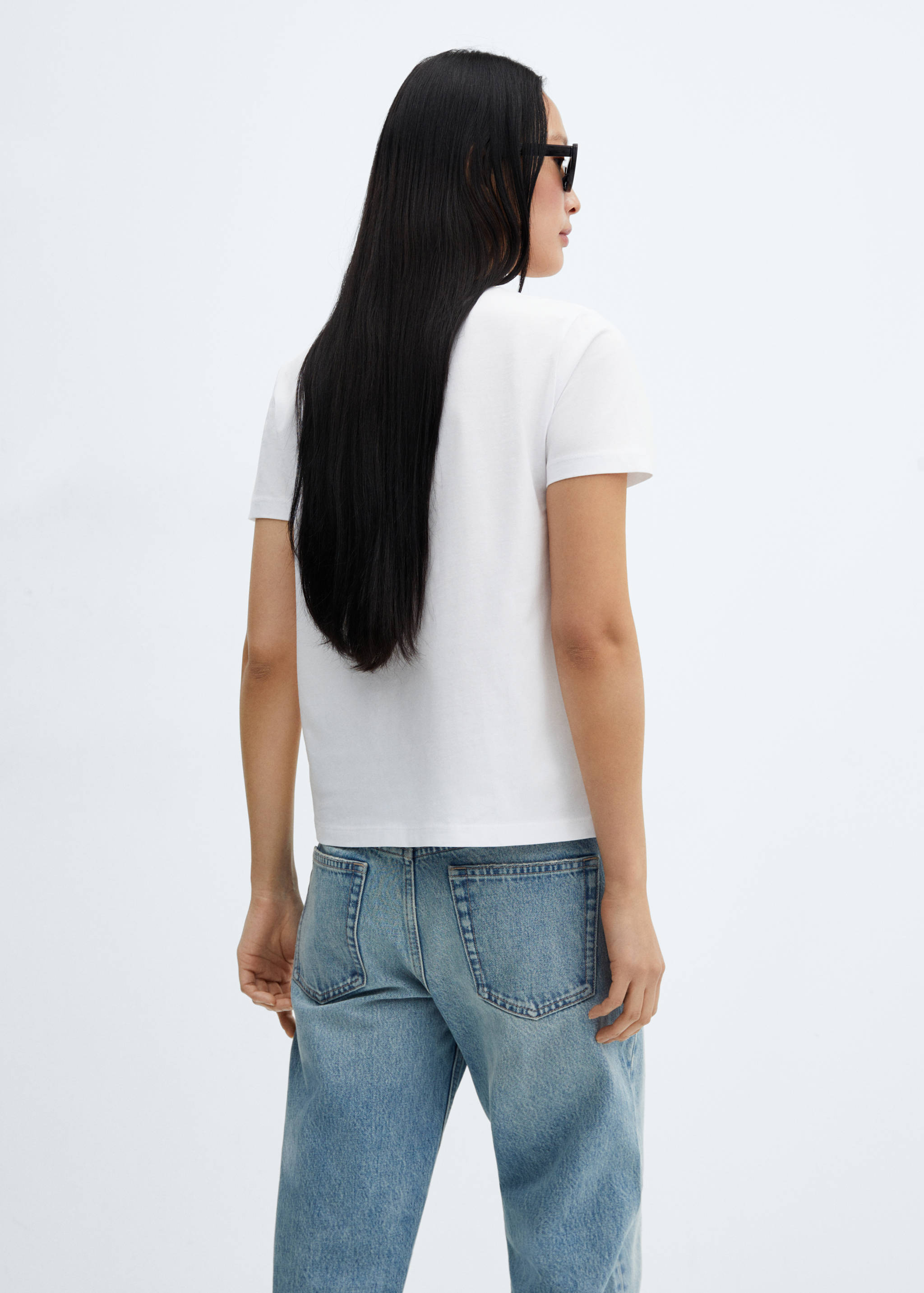 100% cotton t-shirt - Reverse of the article