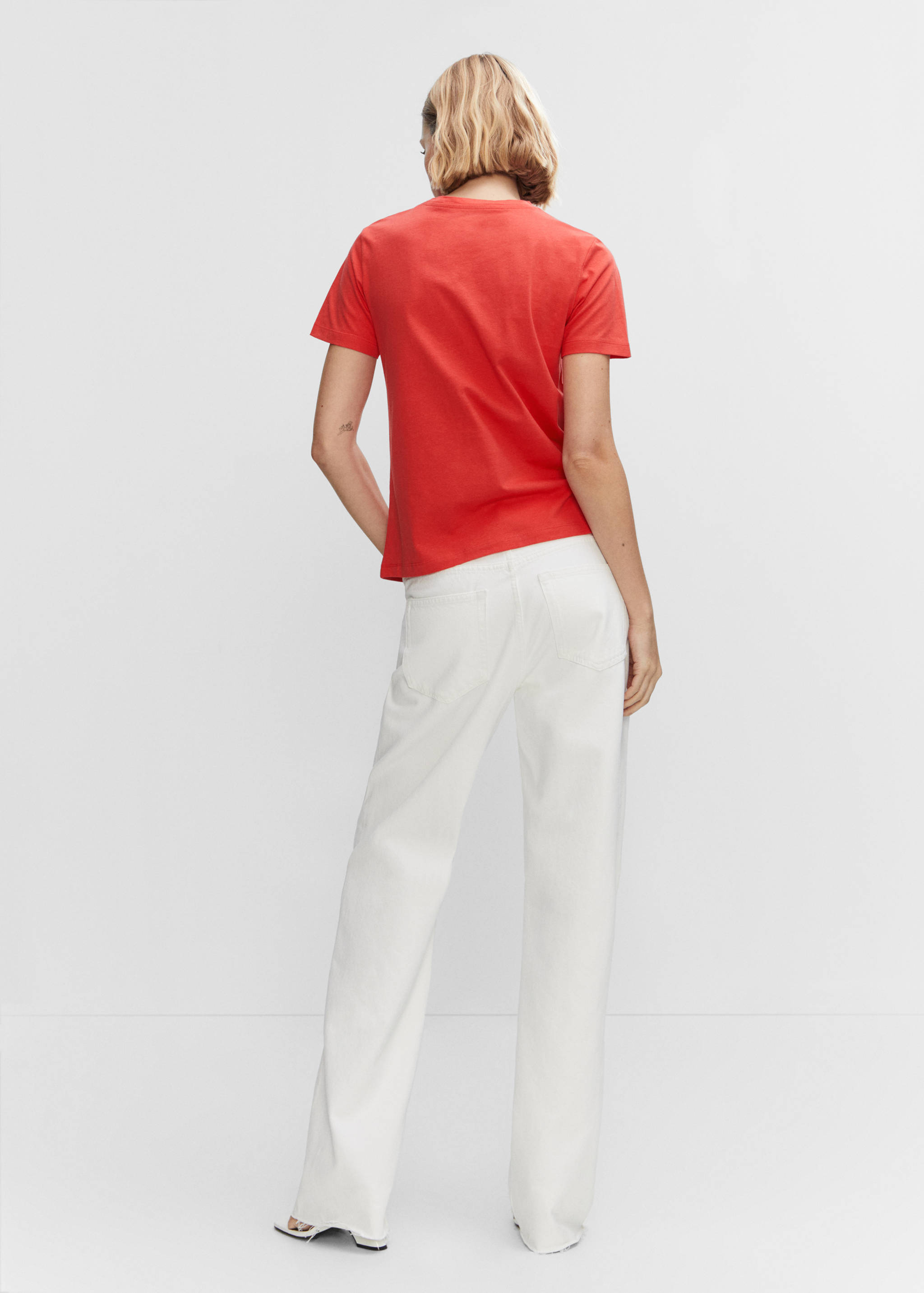 100% cotton t-shirt - Reverse of the article