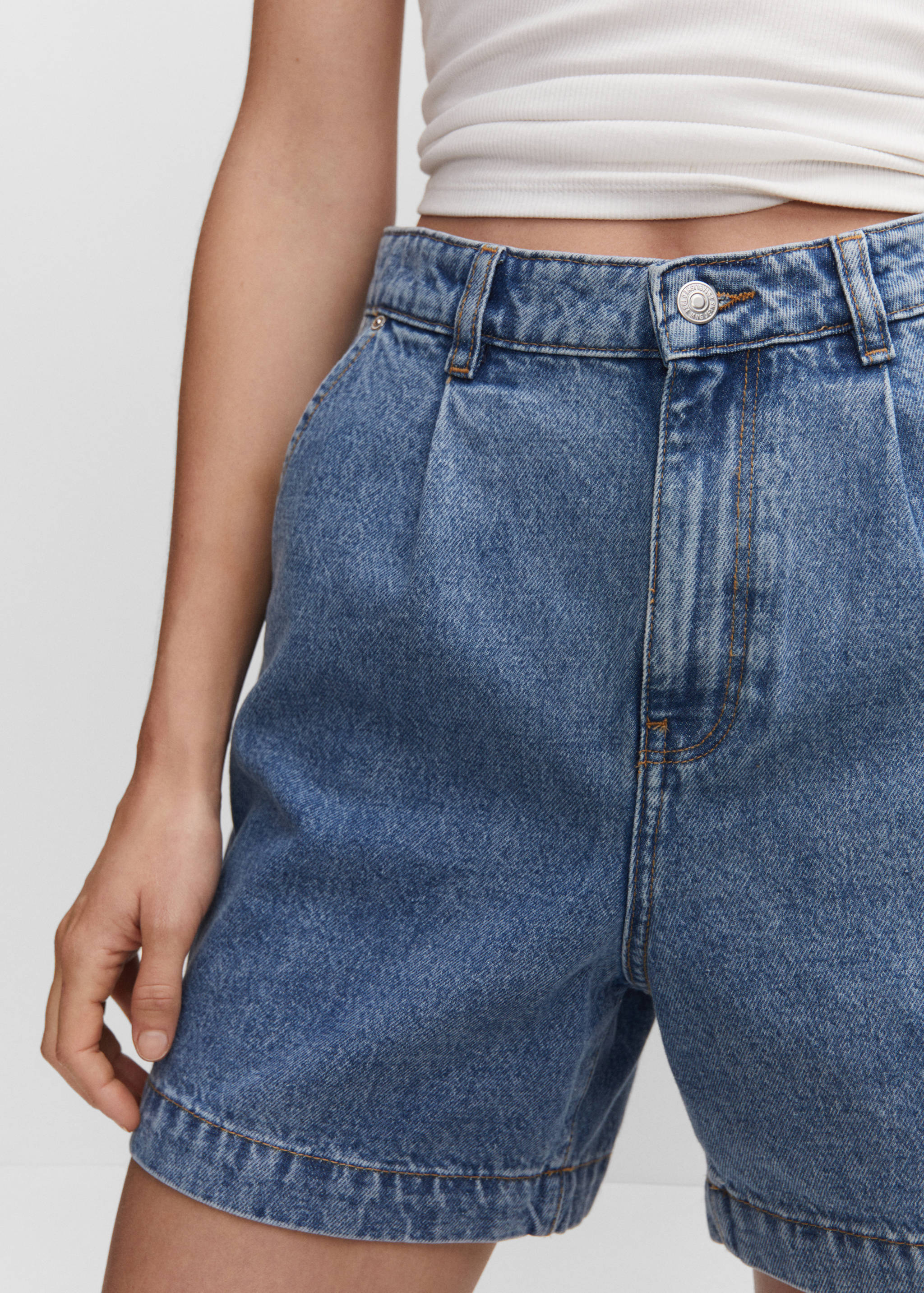 Slouchy denim shorts - Details of the article 6