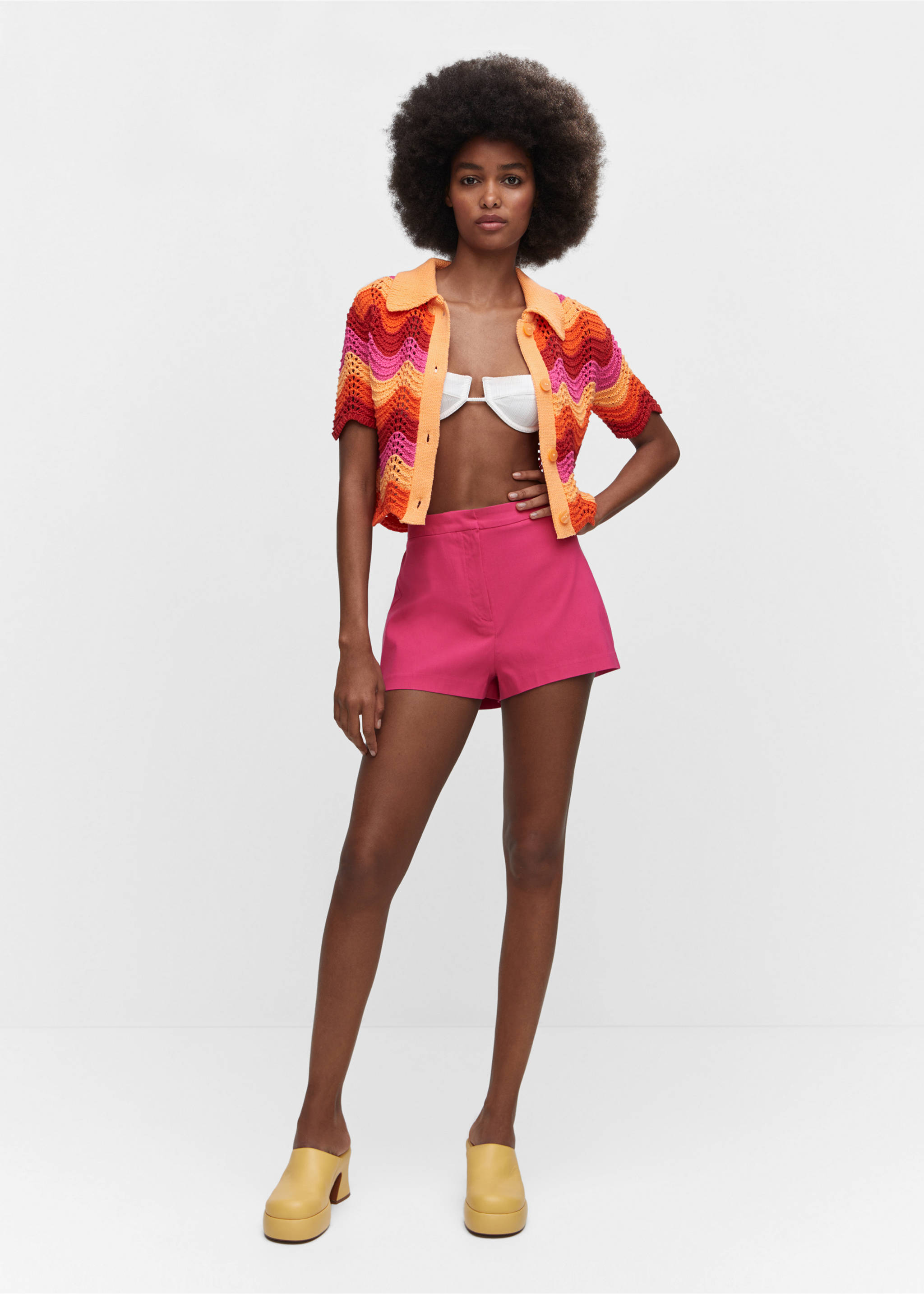 High-waist straight shorts - General plane, Fuchsia. Ref: 57010450-00.
