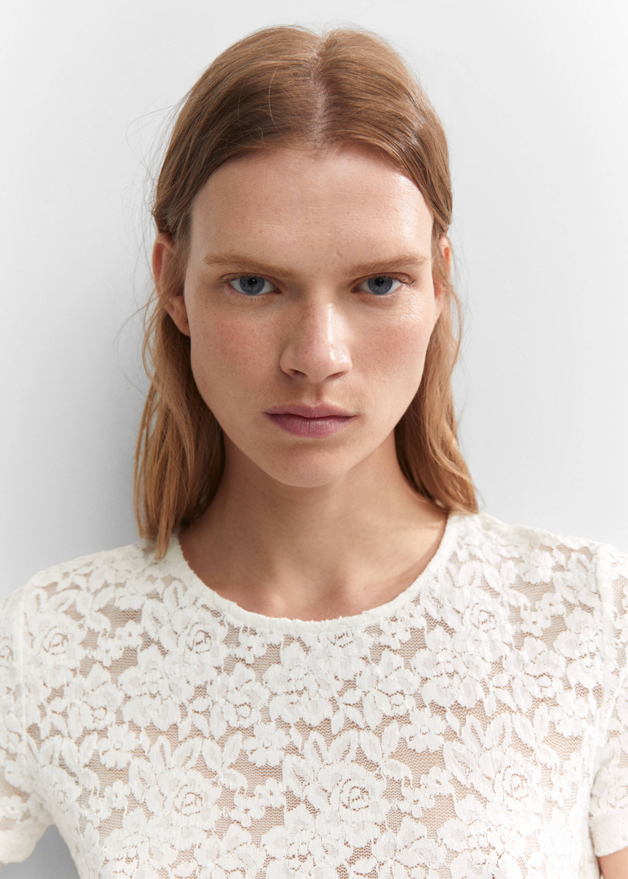 T-Shirt mit Gipürespitze - Detail des Artikels 1