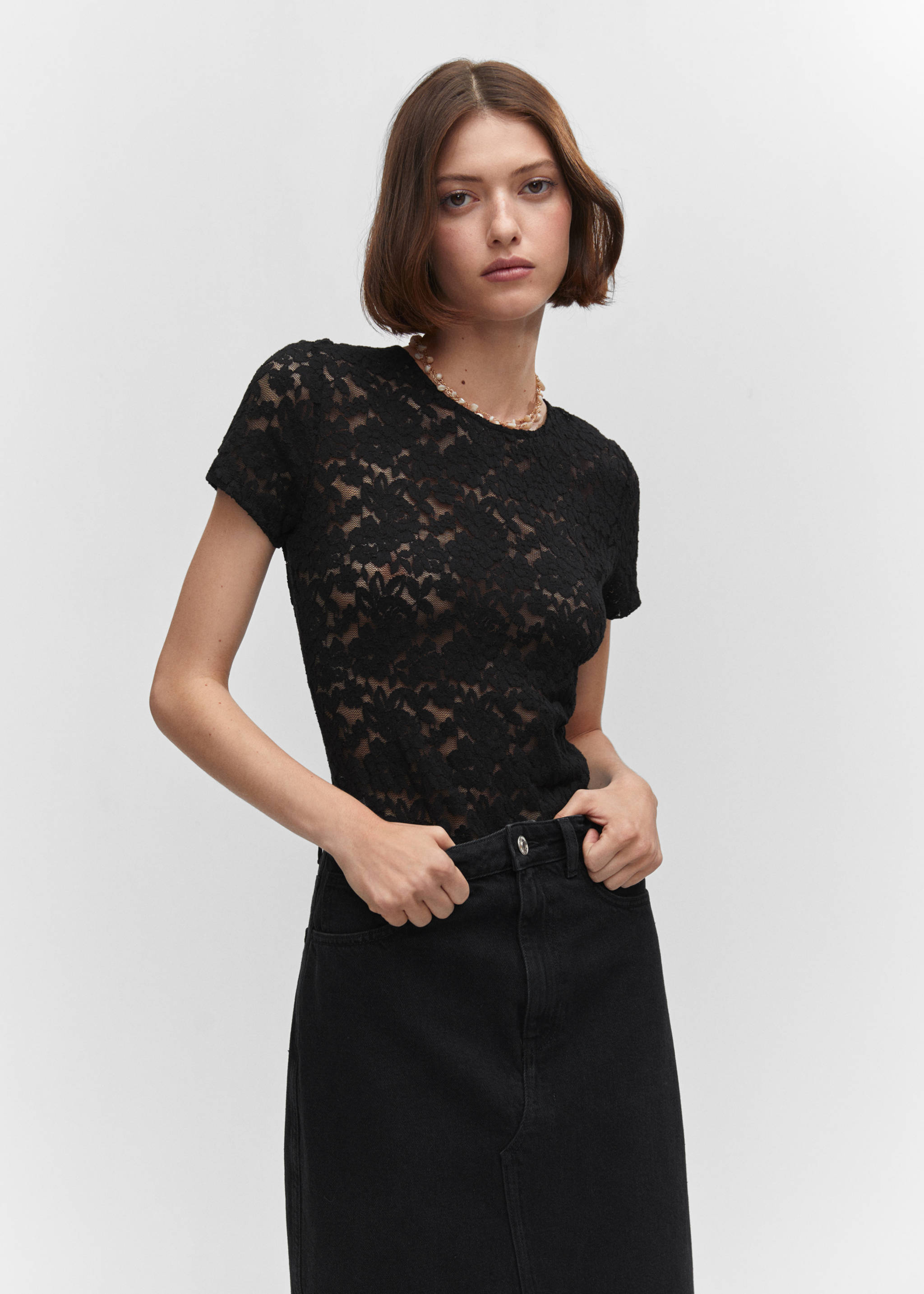 T-Shirt mit Gipürespitze - Mittlere Ansicht