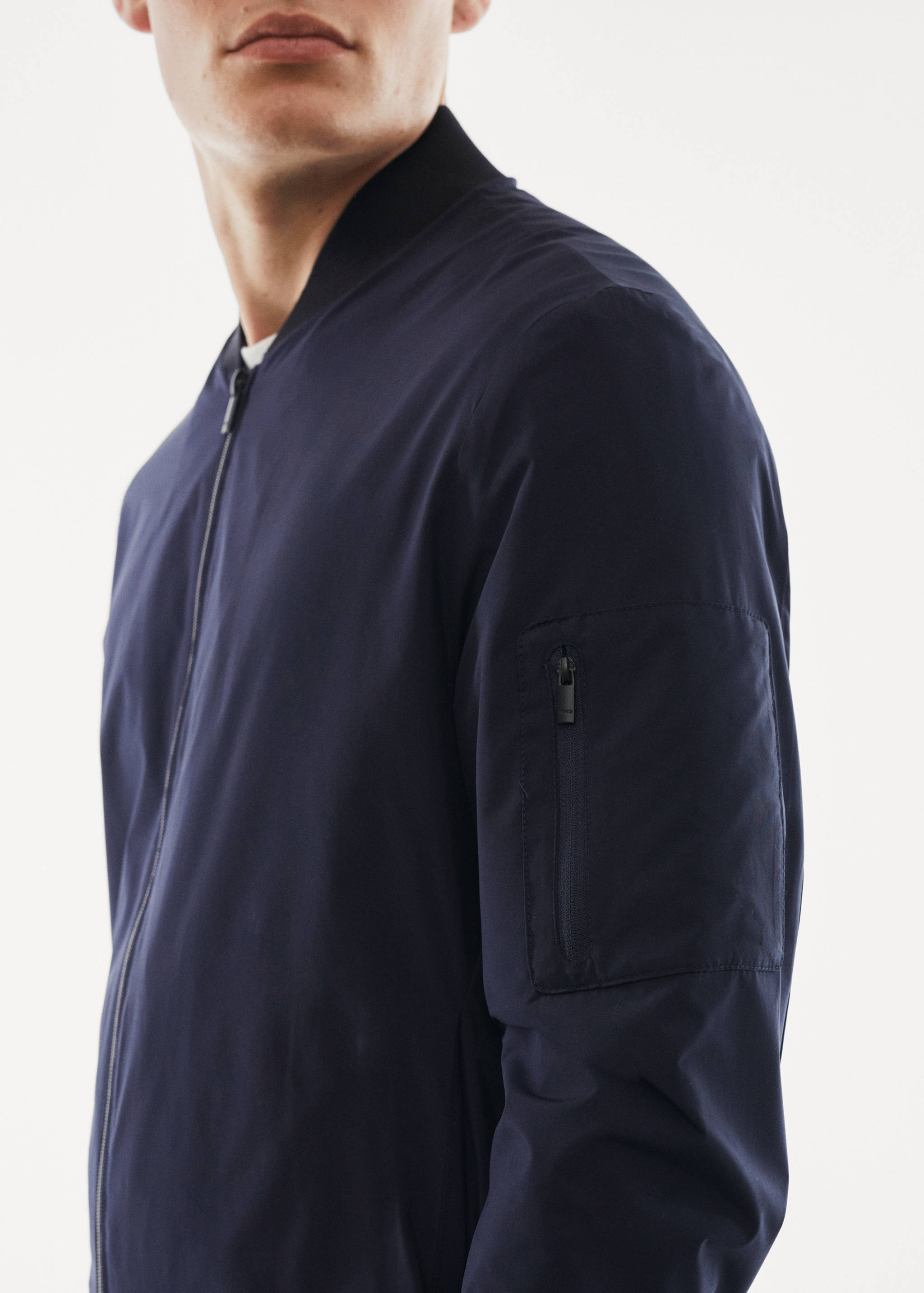 Bomber jacket made of water-repellent technical fabric - Details of the article 4