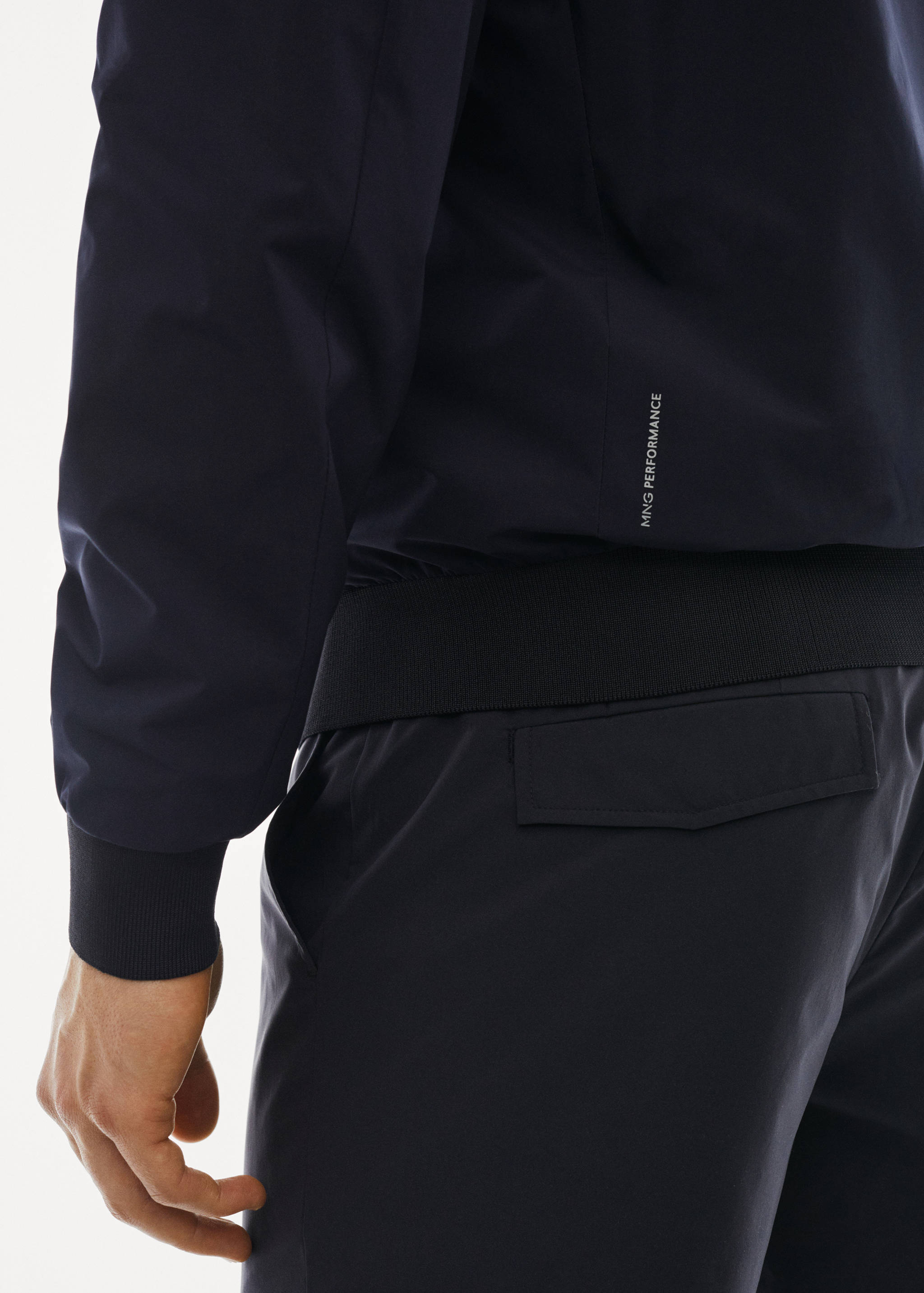 Bomber jacket made of water-repellent technical fabric - Details of the article 3