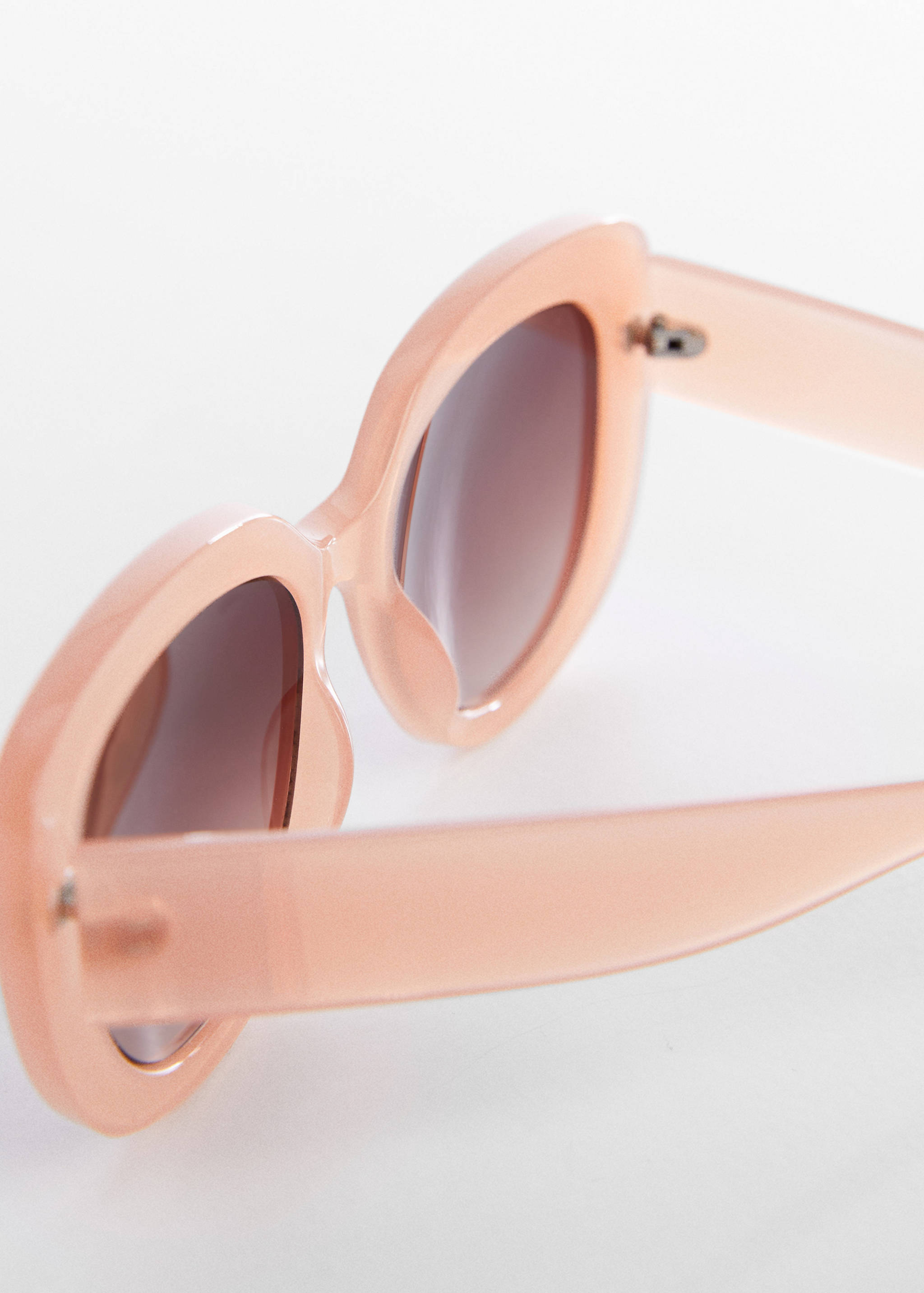 Maxi-frame sunglasses - Details of the article 1