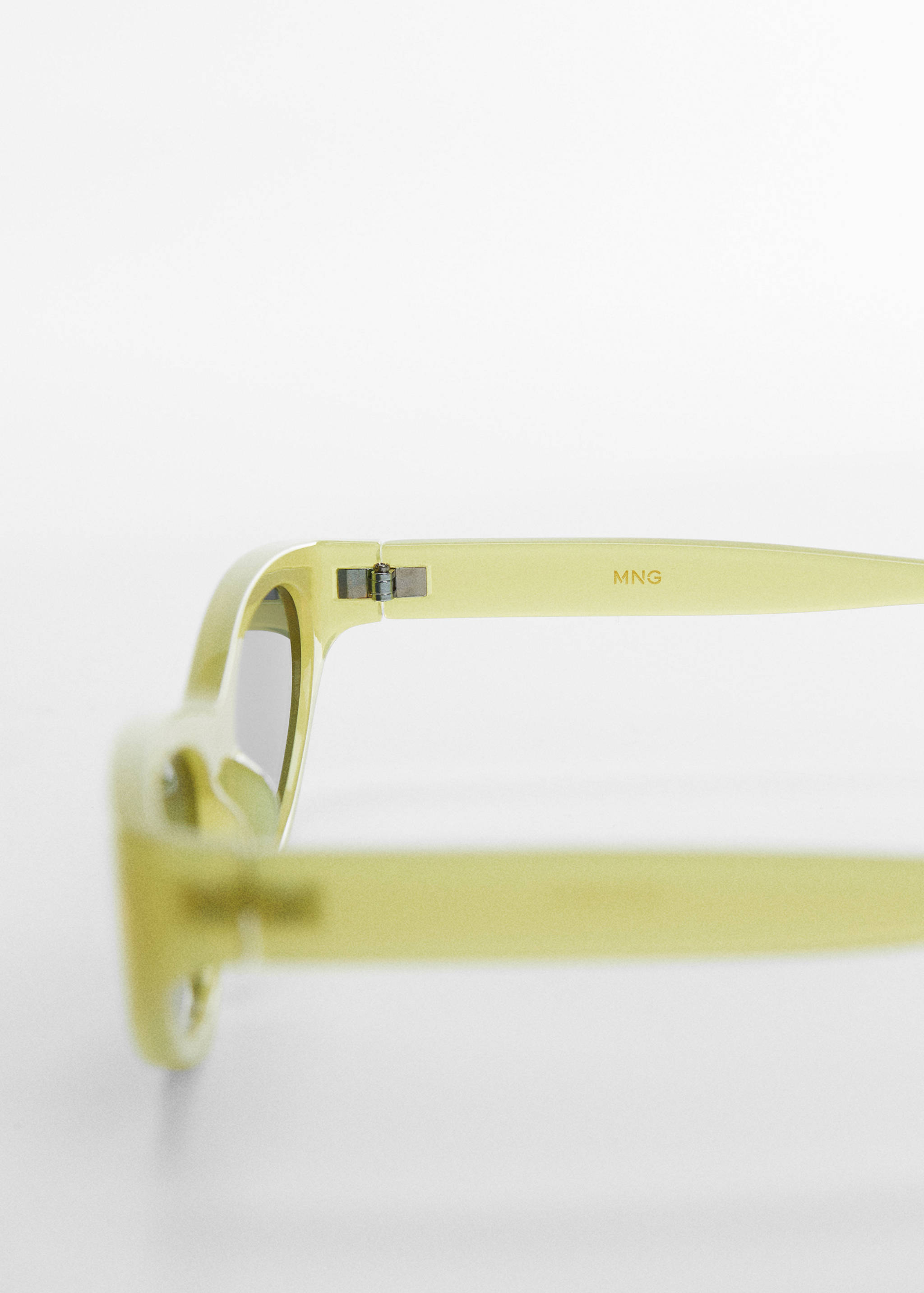 Retro sunglasses - Details of the article 1