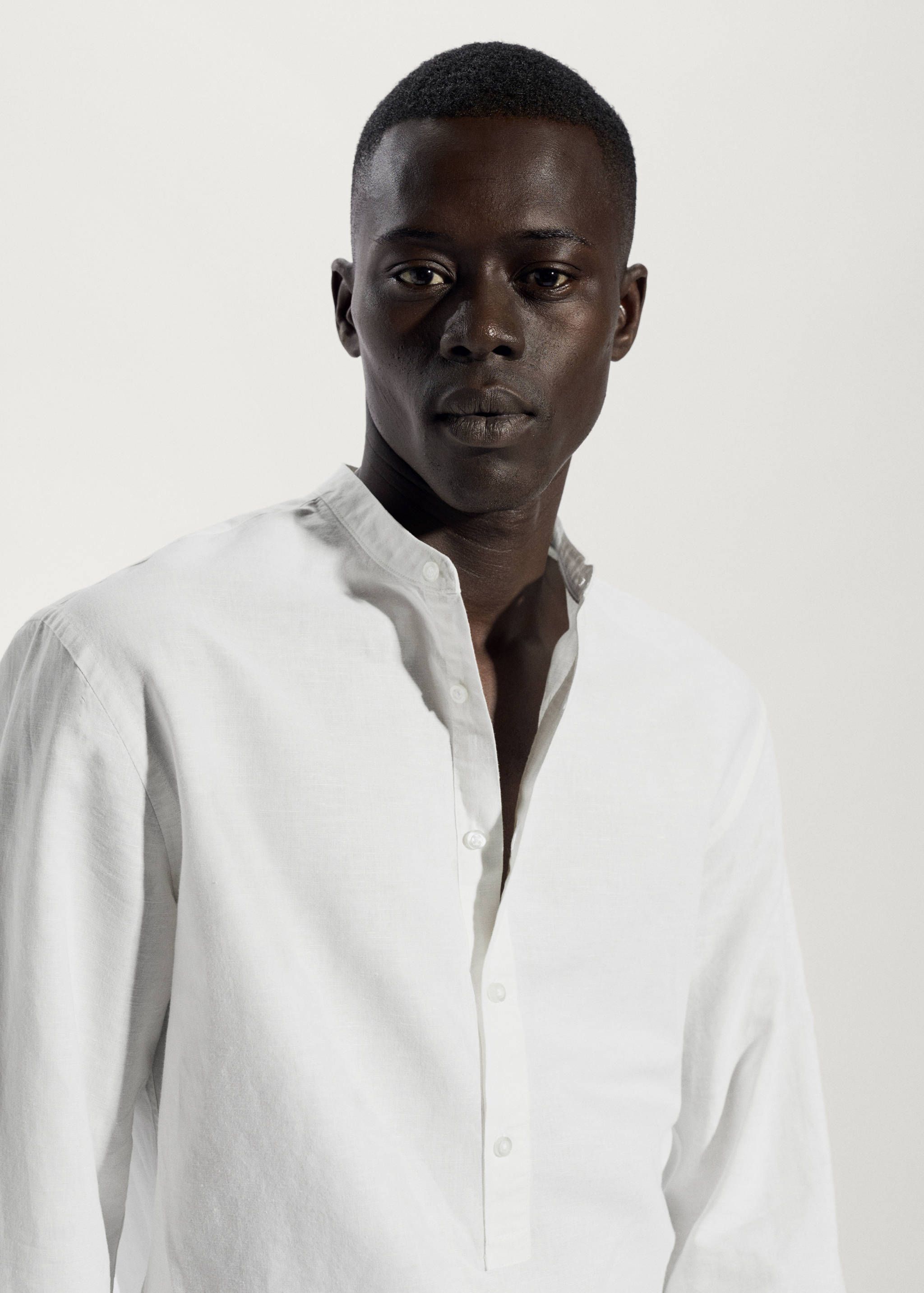 Camisa lino regular fit cuello mao - Detalle del artículo 1