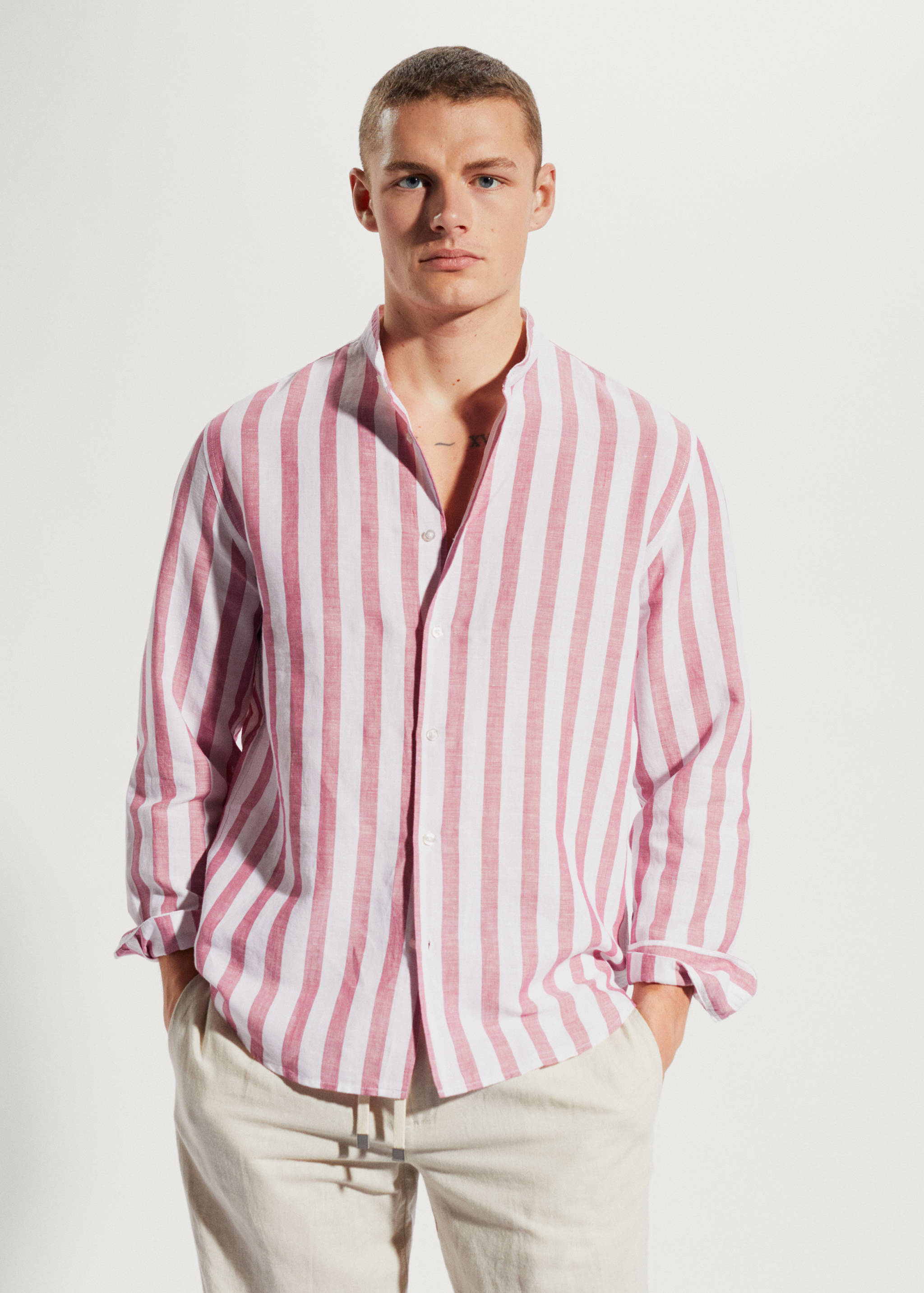 Camisa regular fit lino rayas - Plano medio