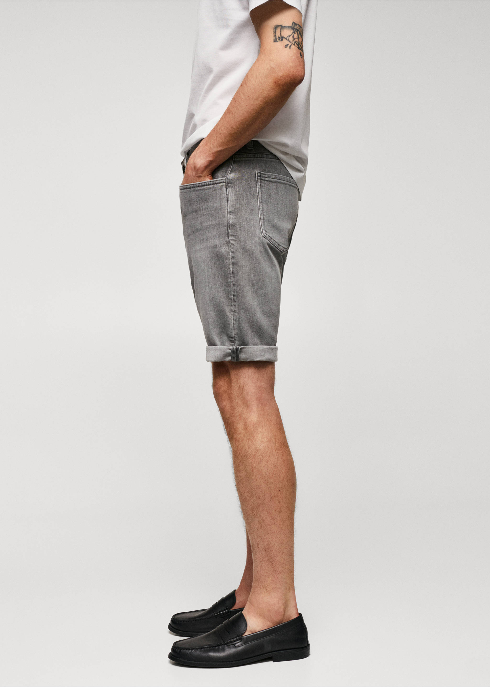 Slim-fit denim bermuda shorts - Details of the article 2, Denim Grey. Ref: 57010682-00.