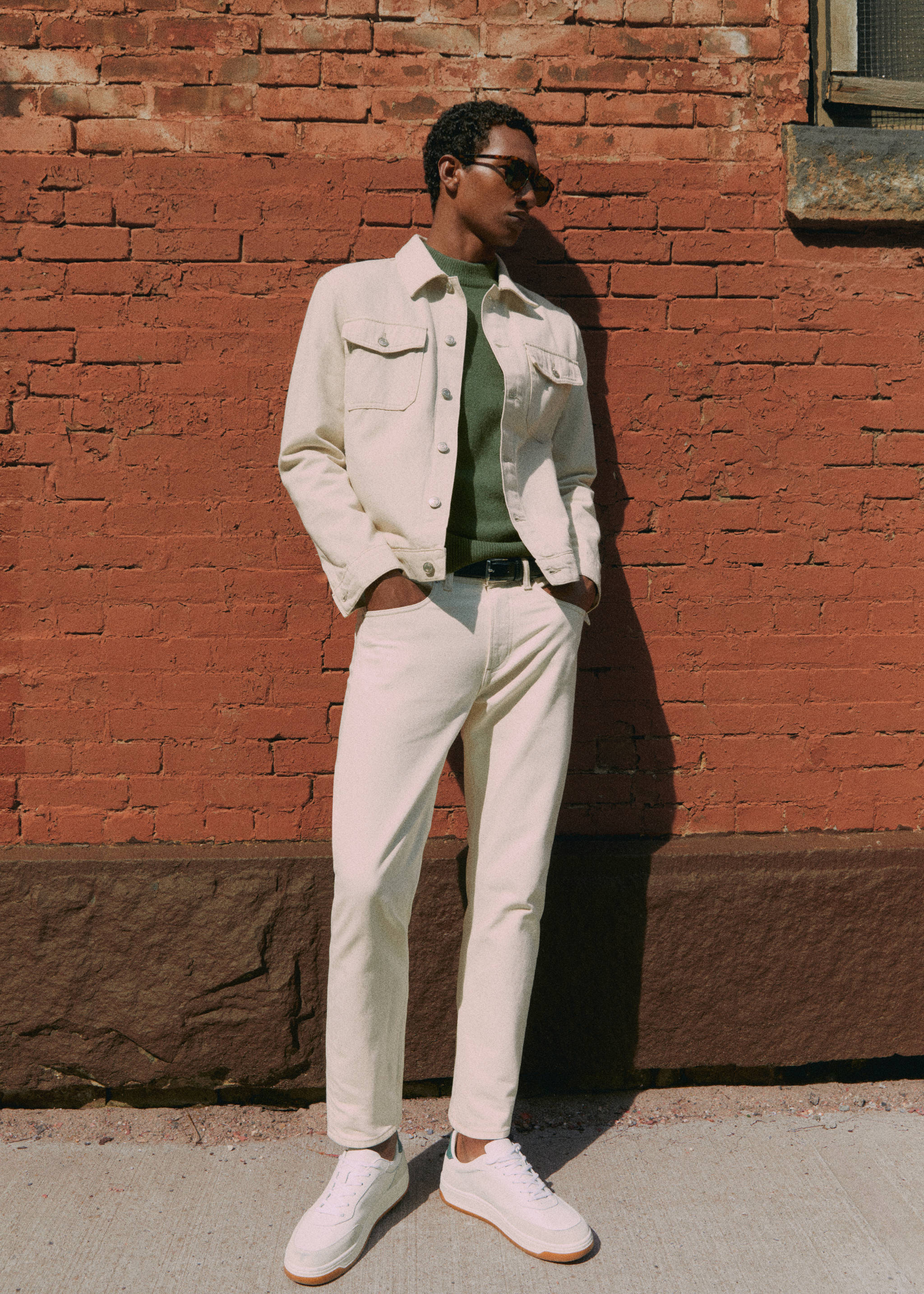 Ben tapered cropped jeans - Details of the article 5, Off White. Ref: 57010699-00.