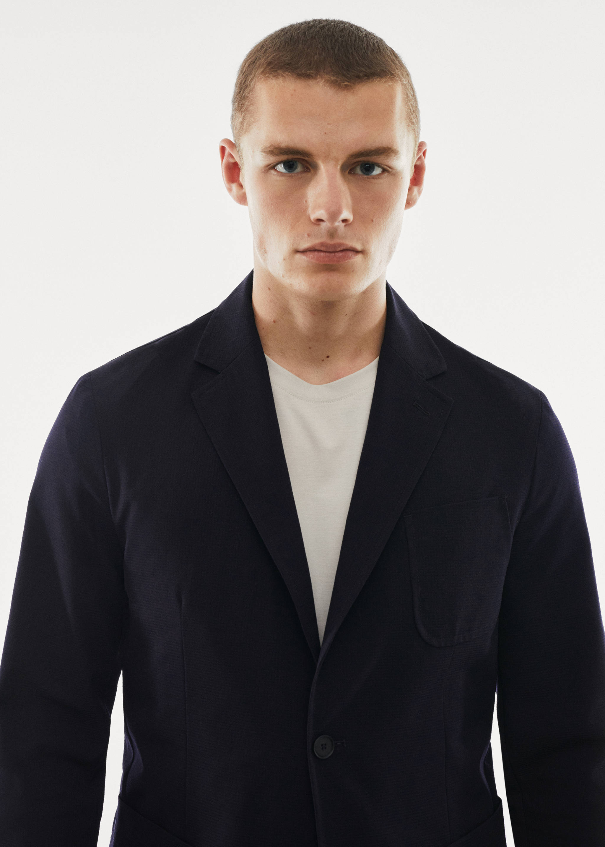 Water-repellent jacket with pockets - Details of the article 1