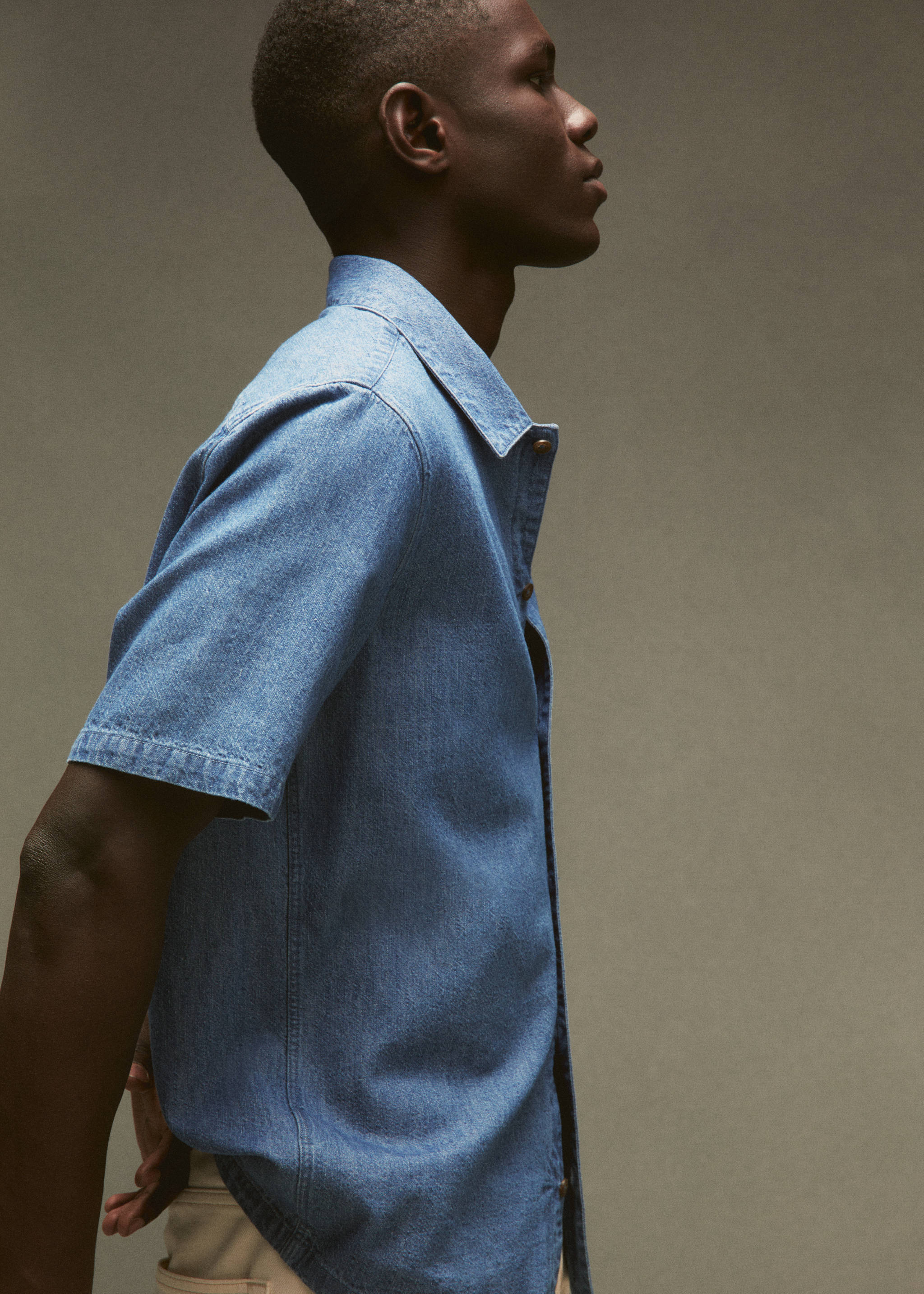 Chemise chambray 100 % coton - Détail de l'article 6, Bleu moyen. Ref: 57010724-00.