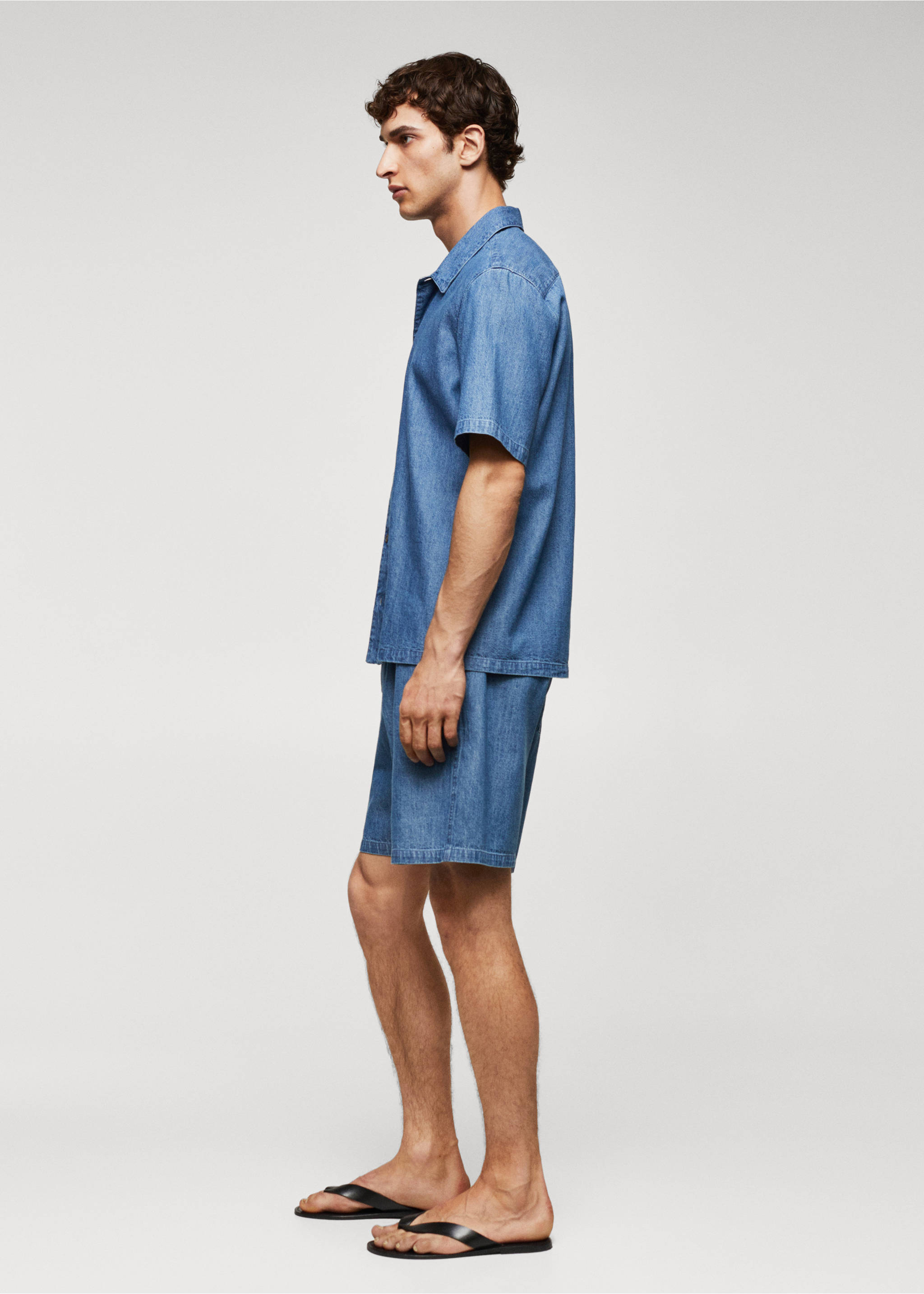 Chemise chambray 100 % coton - Détail de l'article 2, Bleu moyen. Ref: 57010724-00.