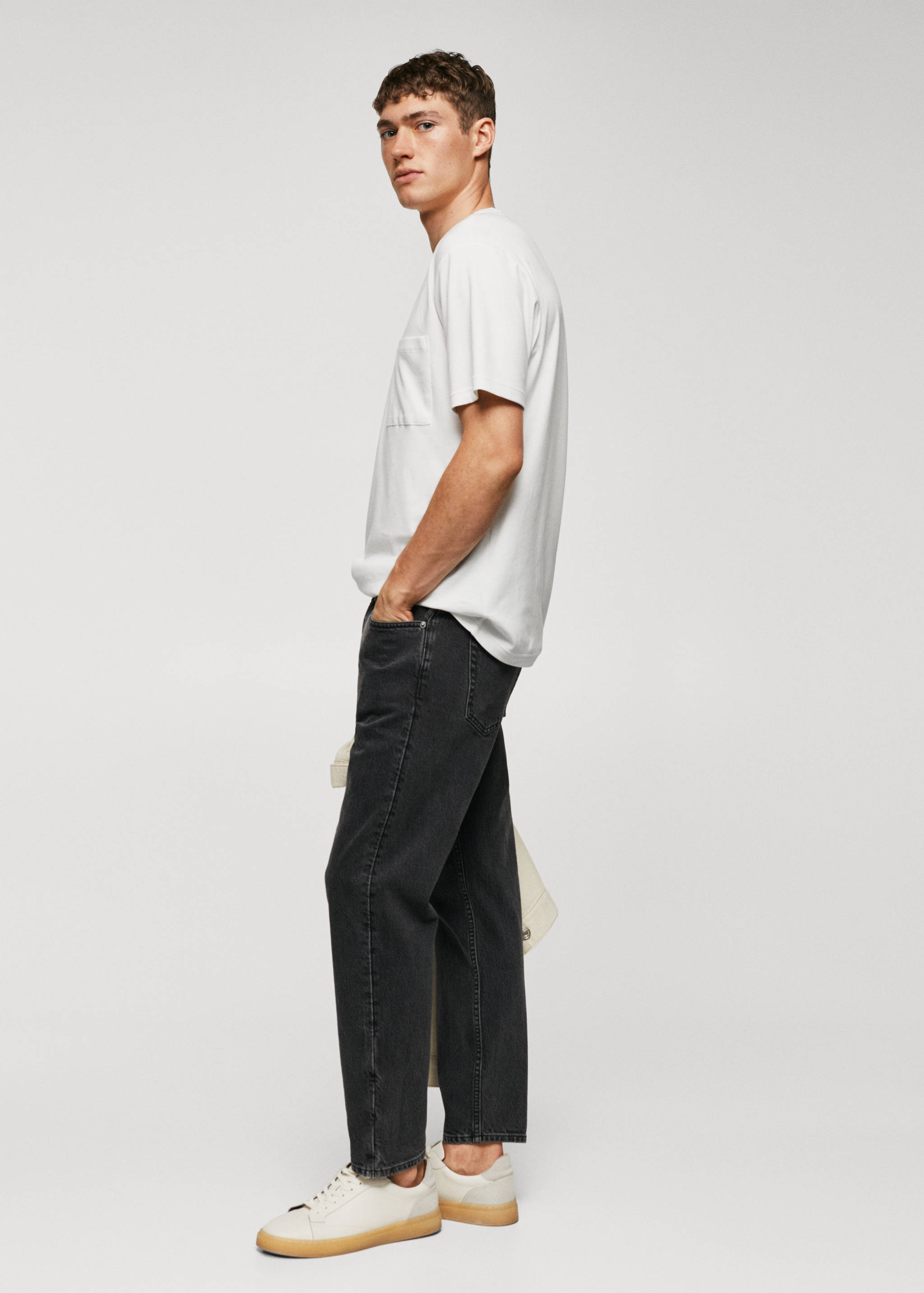 100% cotton t-shirt with pocket - Details of the article 2