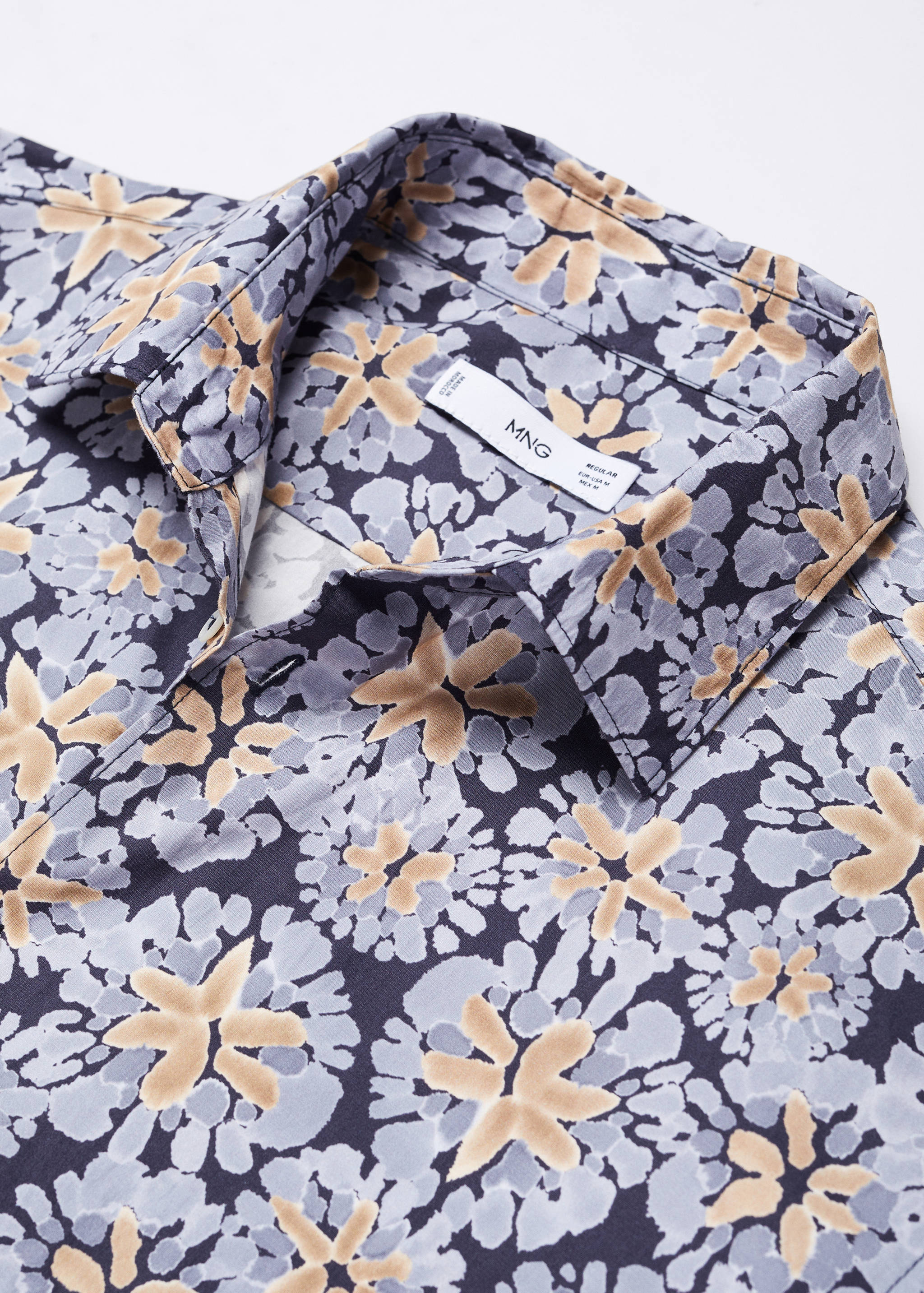 100% cotton regular-fit printed shirt - Details of the article 8
