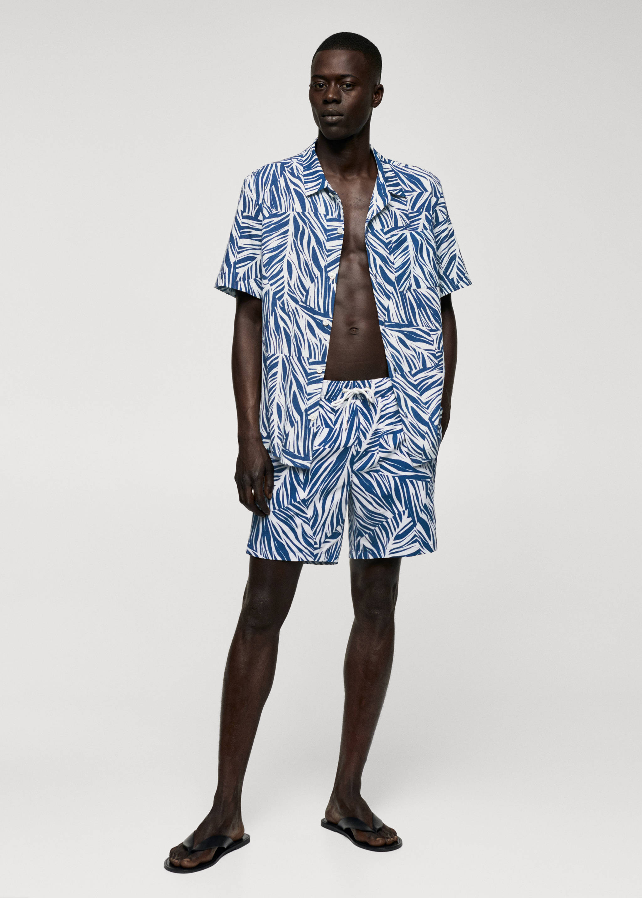 Μαγιό στάμπες φύλλα - Γενικό πλάνο