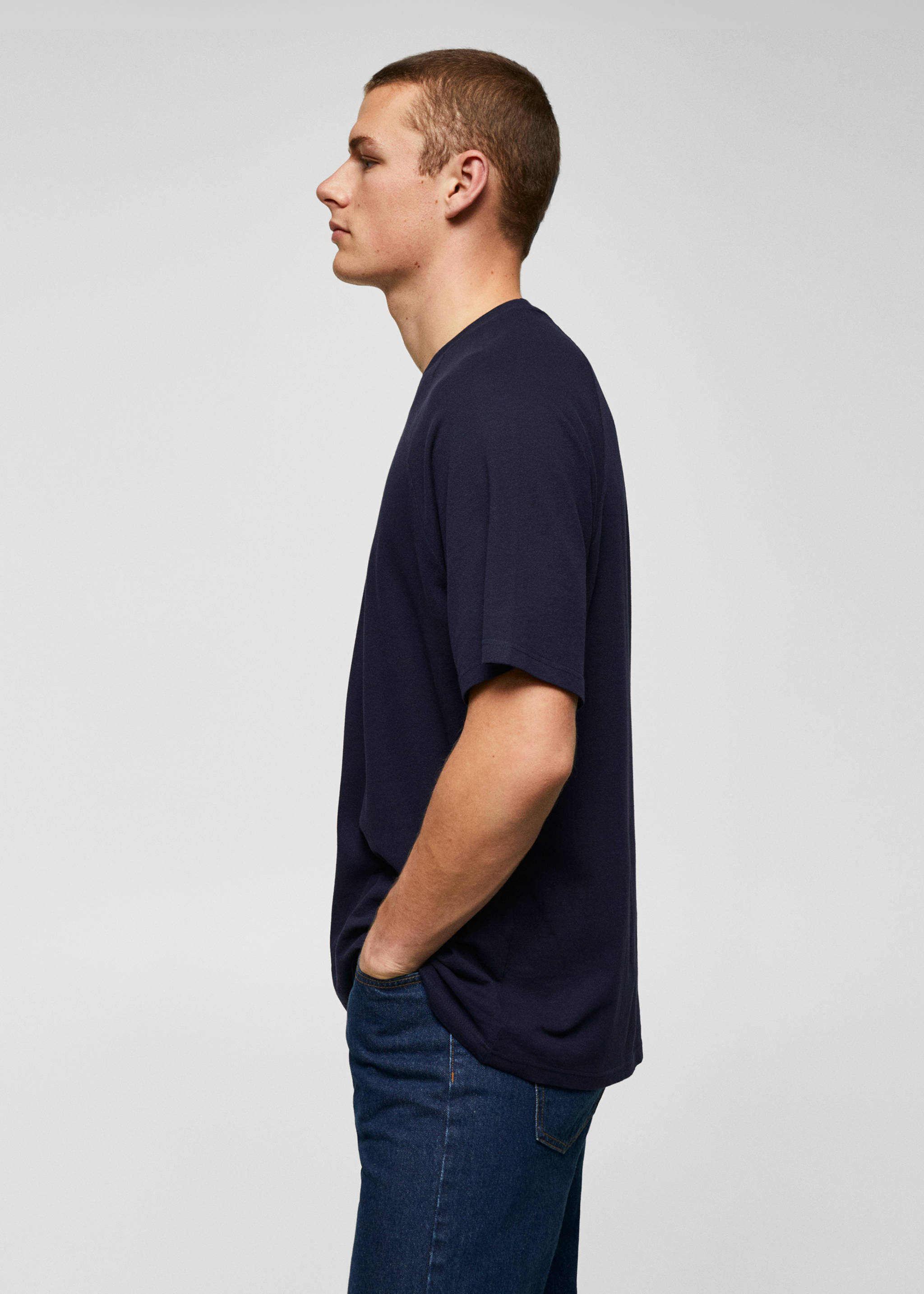 Textured cotton-linen t-shirt - Details of the article 2