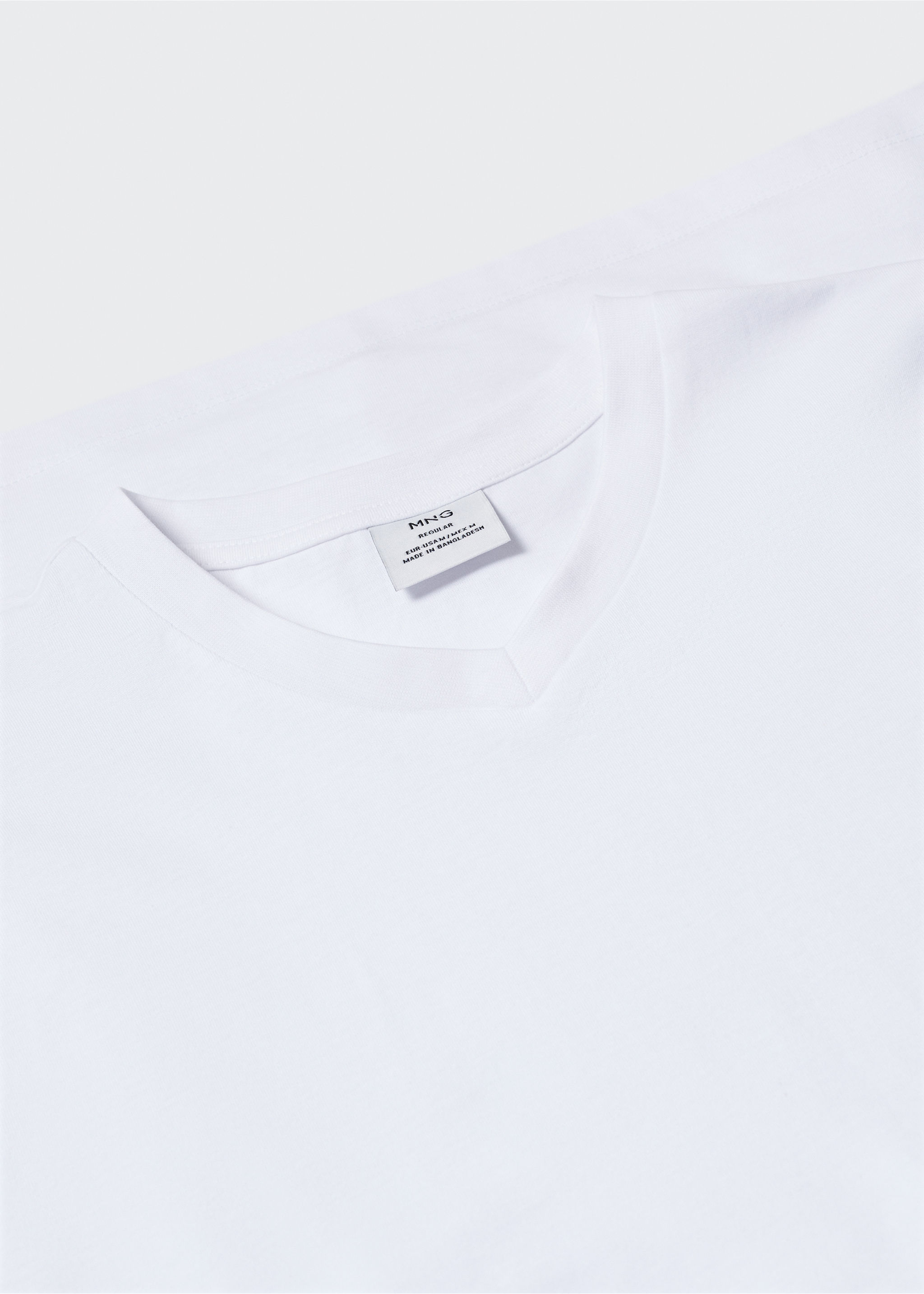 Basic cotton V-neck T-shirt - Details of the article 8