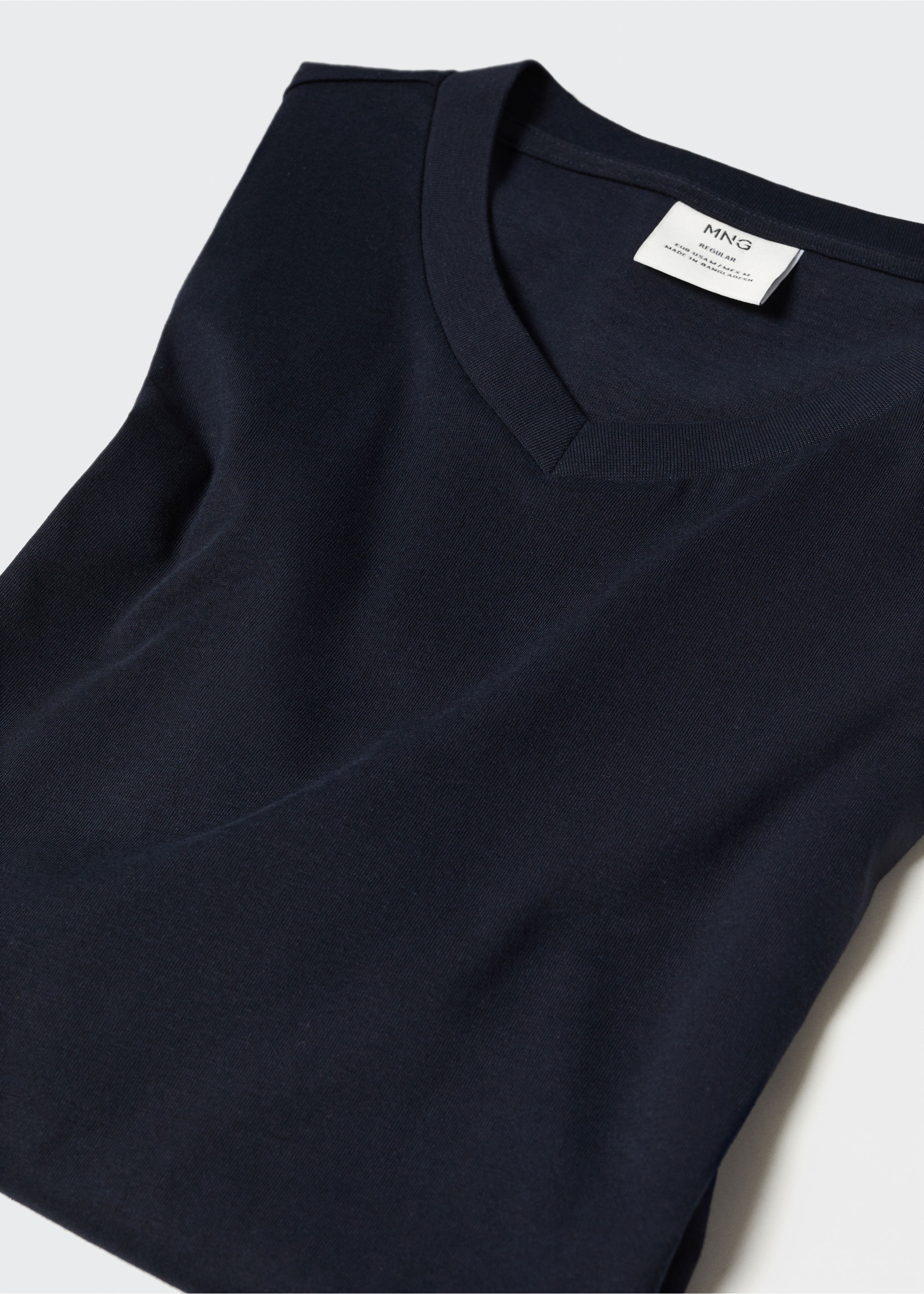 Basic cotton V-neck T-shirt - Details of the article 8