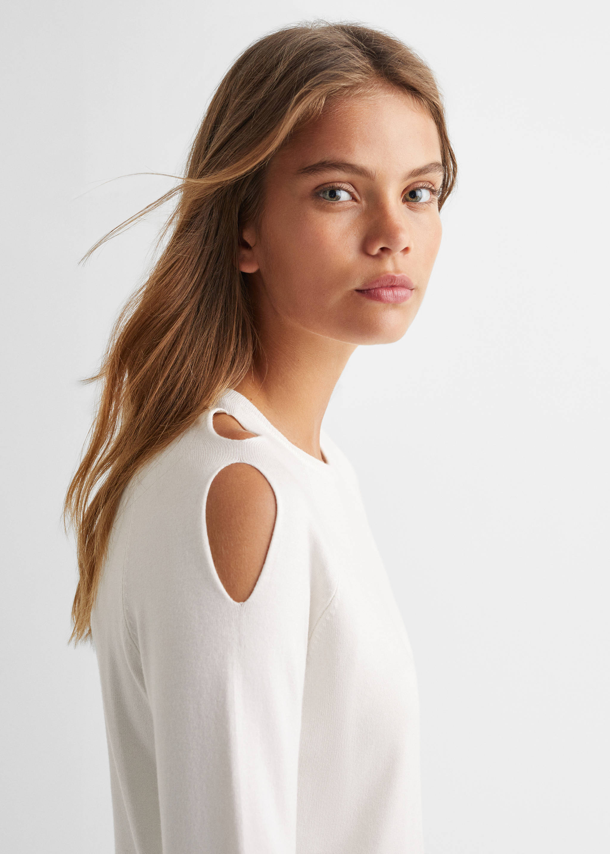 Cut-out sweater - Details of the article 1