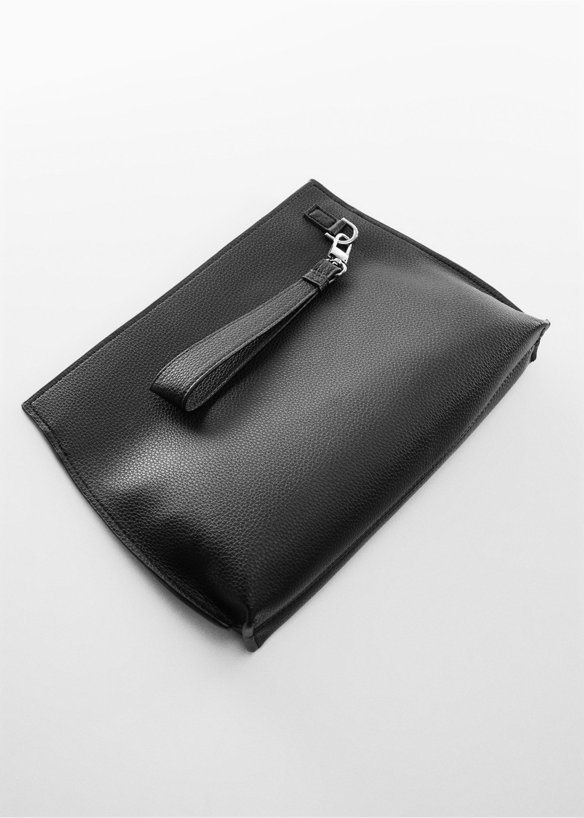 Leather-effect case - Details of the article 2