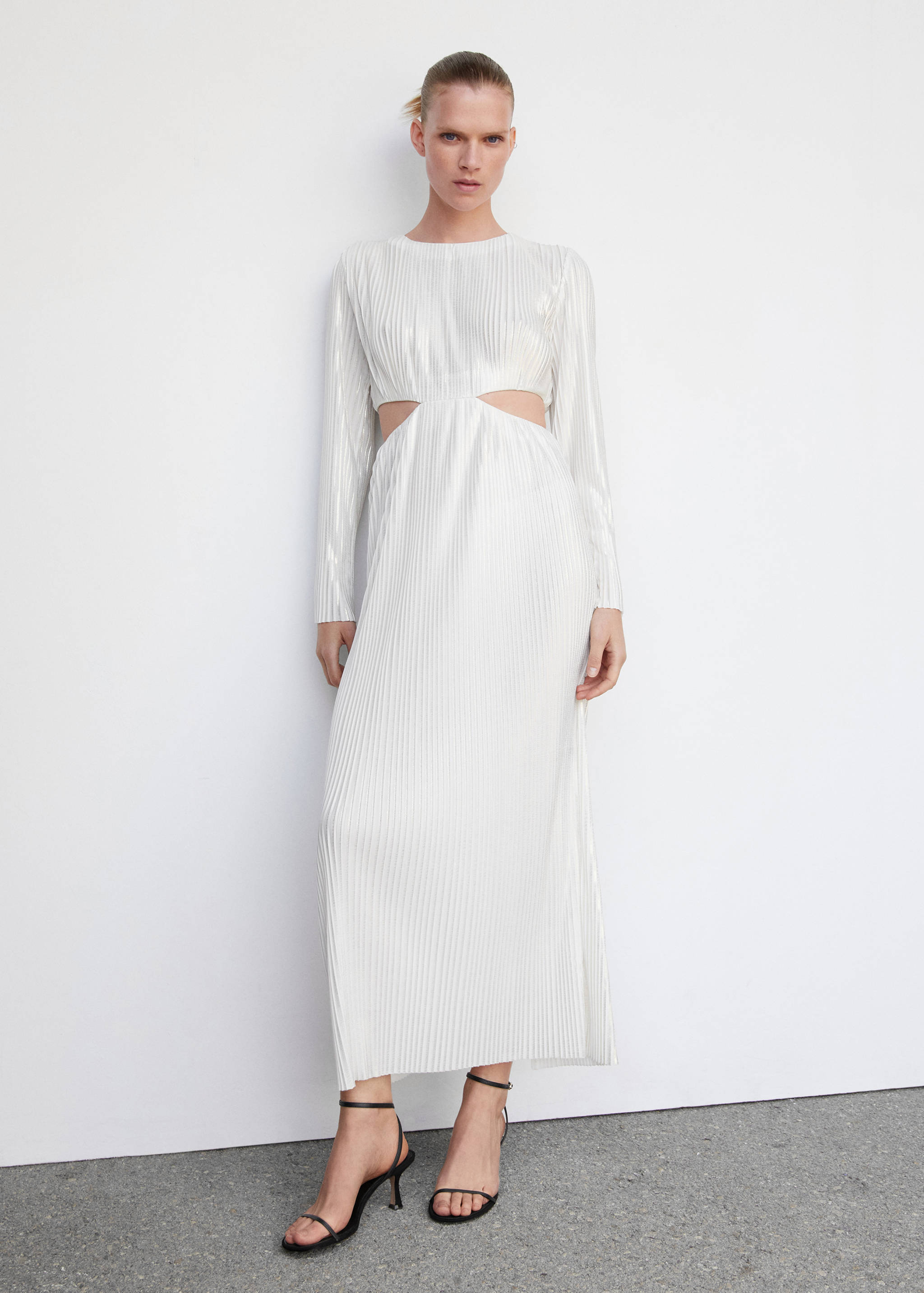 Vestit prisat obertures - Pla general