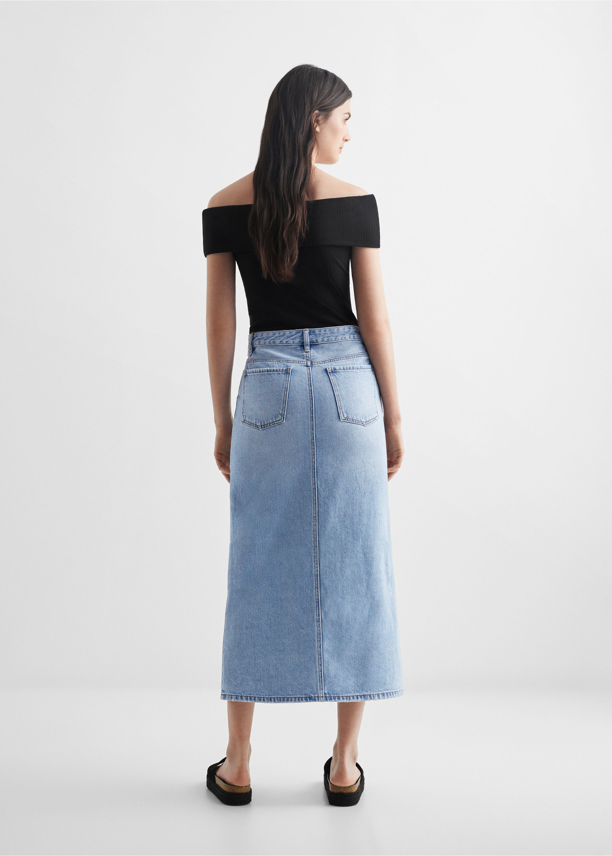 Slit denim skirt - Reverse of the article