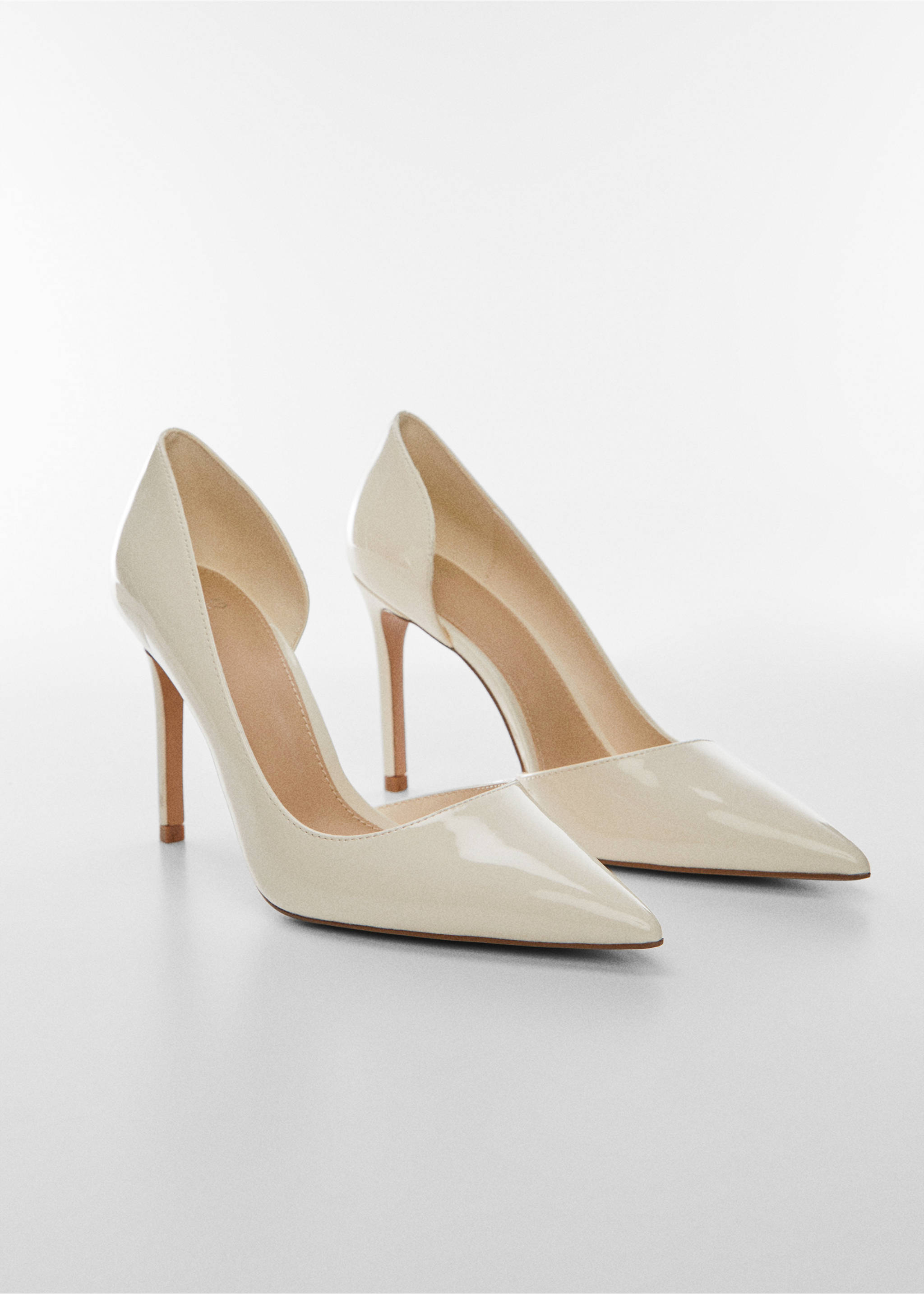 Asymmetrical heeled shoes - Medium plane, Ecru. Ref: 57012516-00.