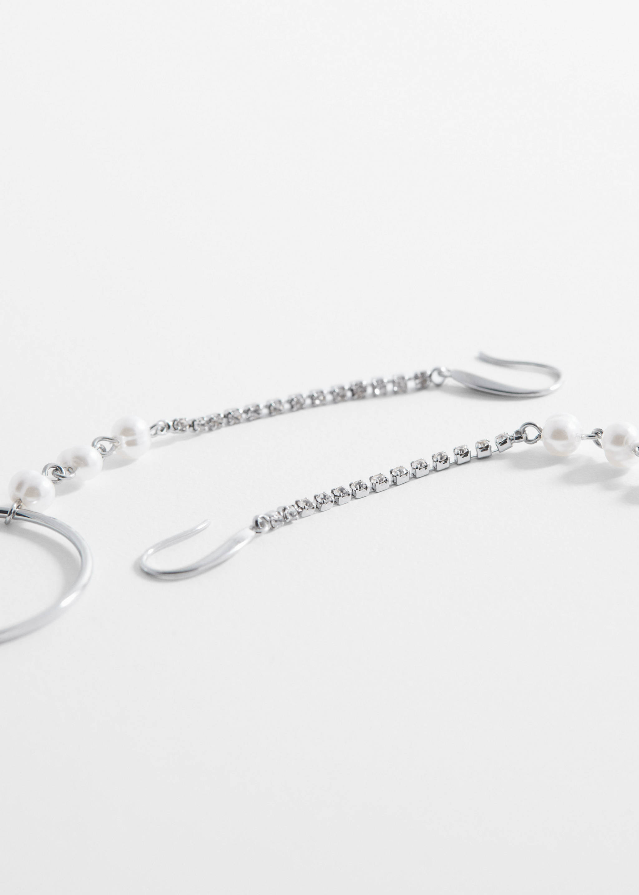 Rhinestone thread hoop earrings - Details of the article 1