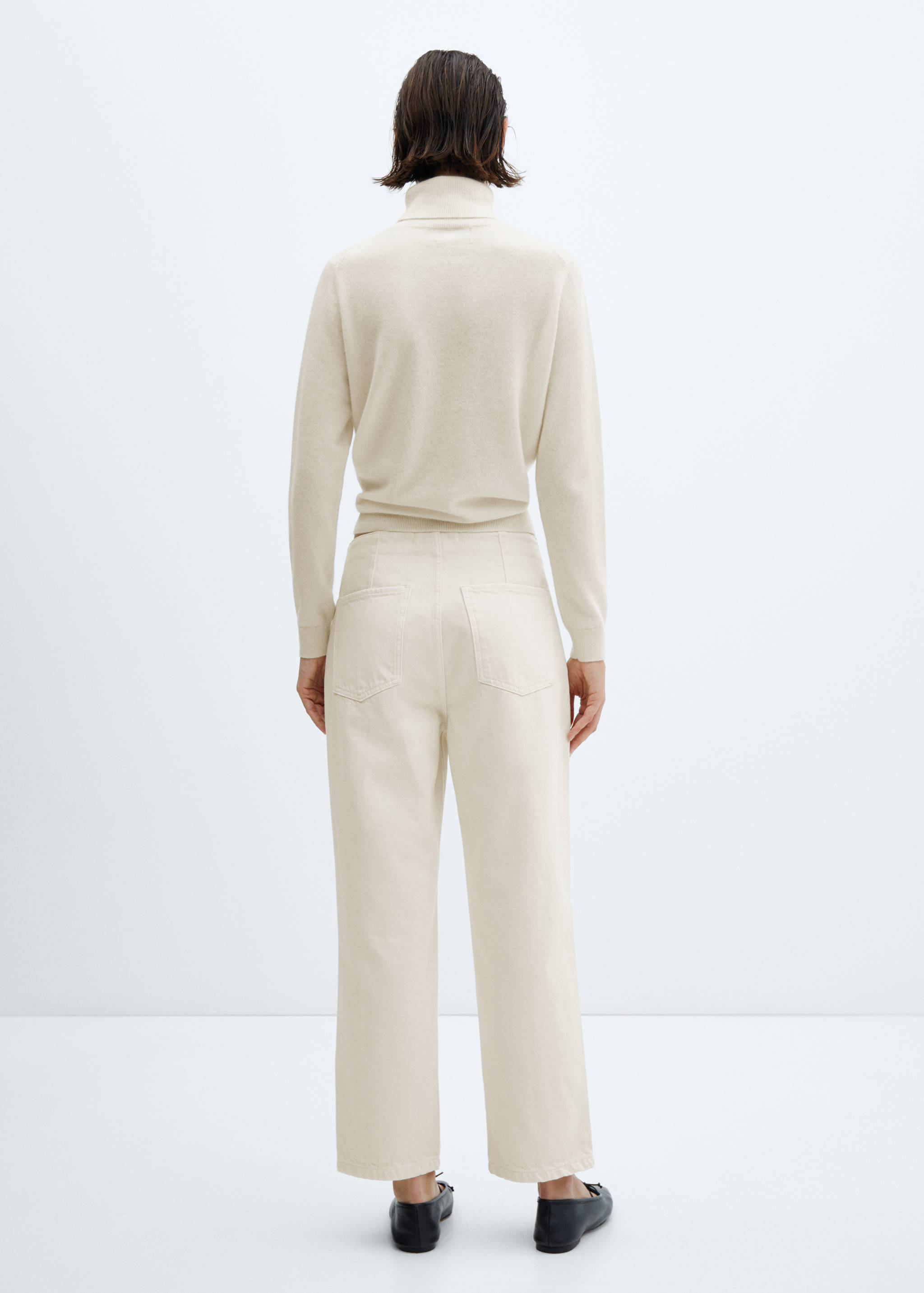 Cropped straight-leg jeans with buttons - Reverse of the article