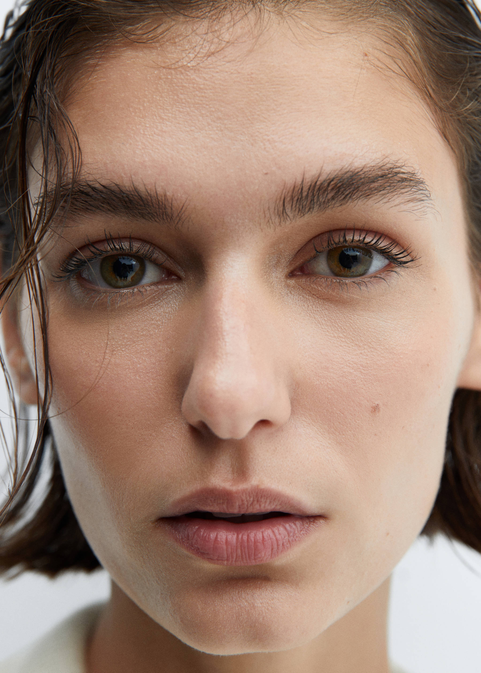 Cropped straight-leg jeans with buttons - Details of the article 2