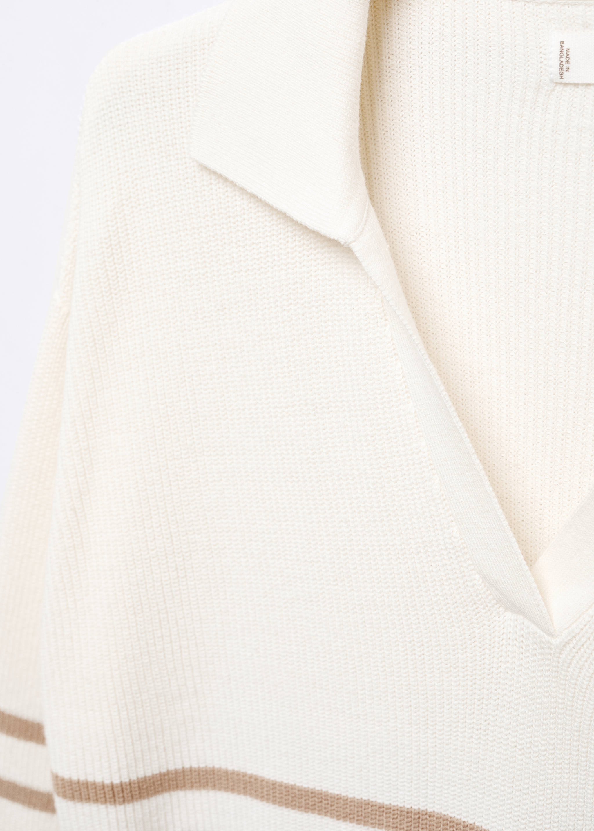 V-neck sweater - Details of the article 8