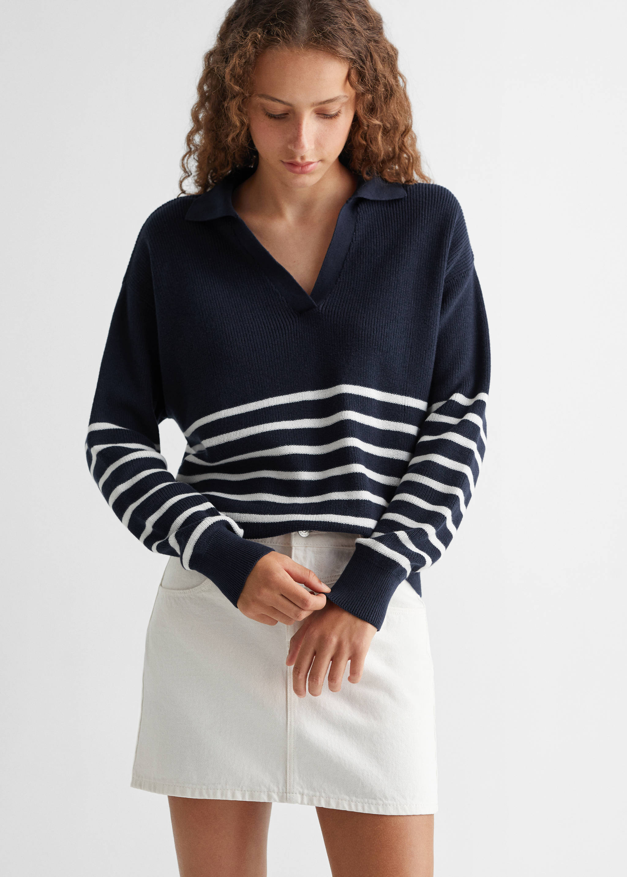 V-neck sweater - Medium plane