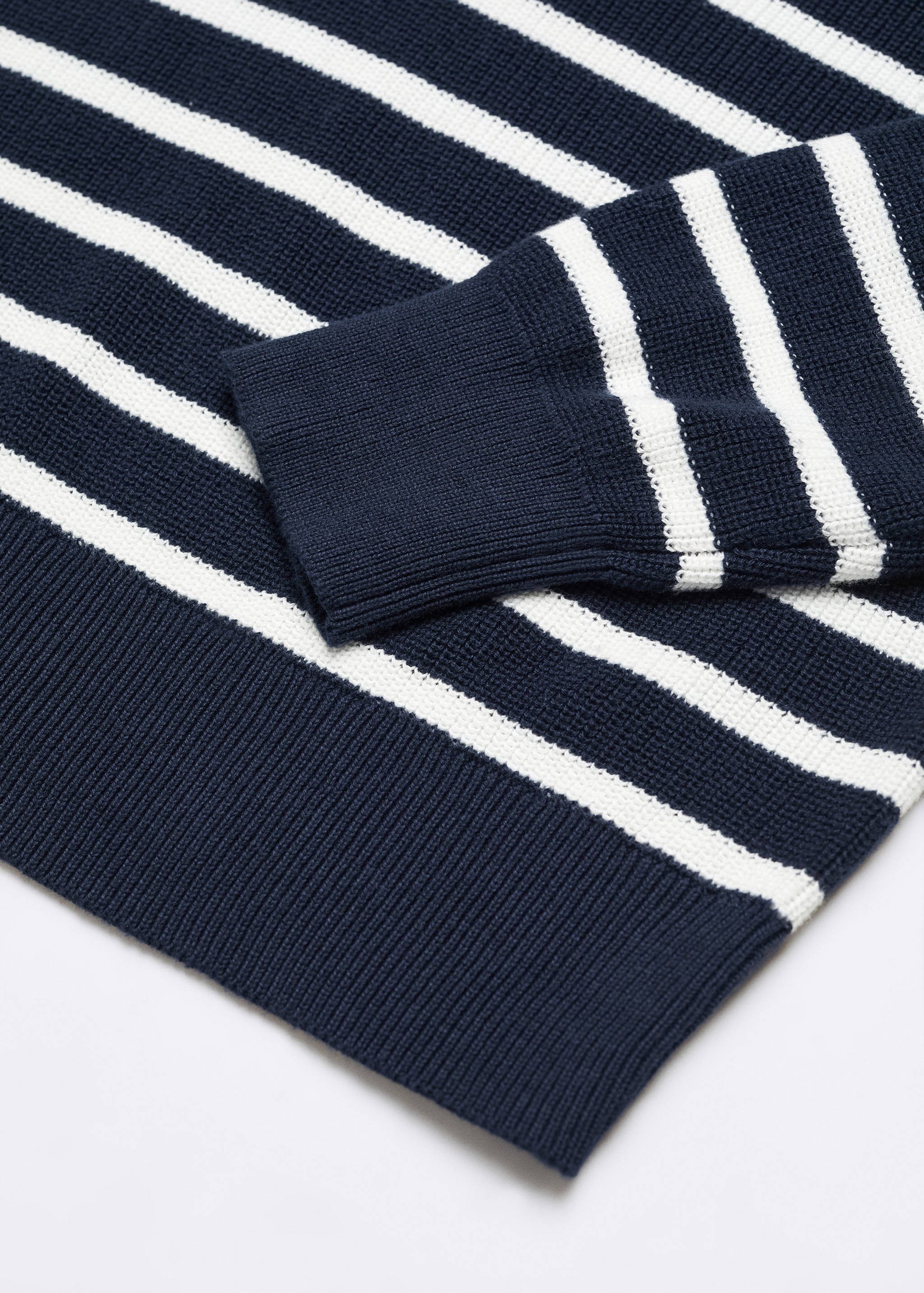 V-neck sweater - Details of the article 8