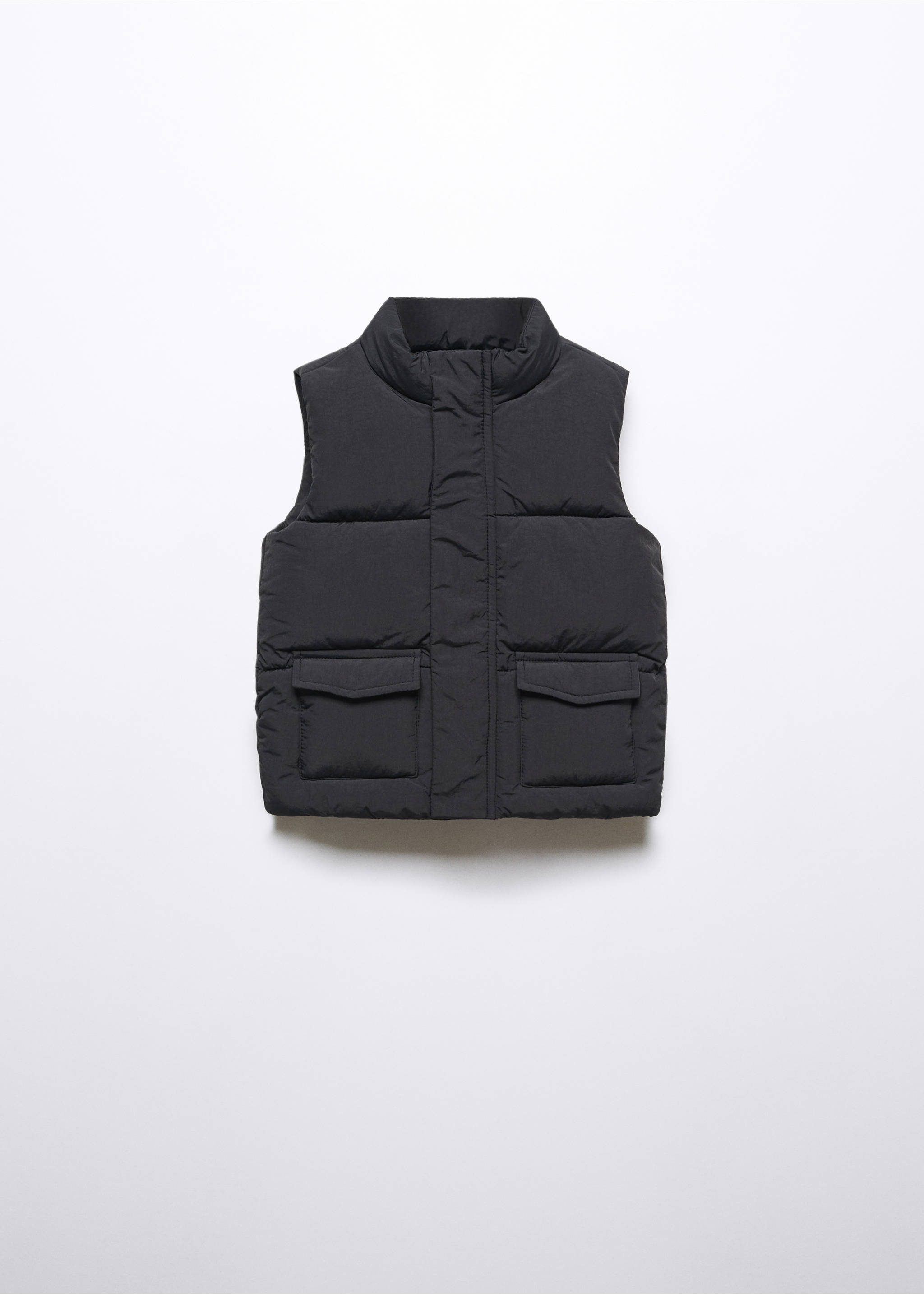 Armilla embuatada - Article sense model, Negre. Ref: 57013702-00.