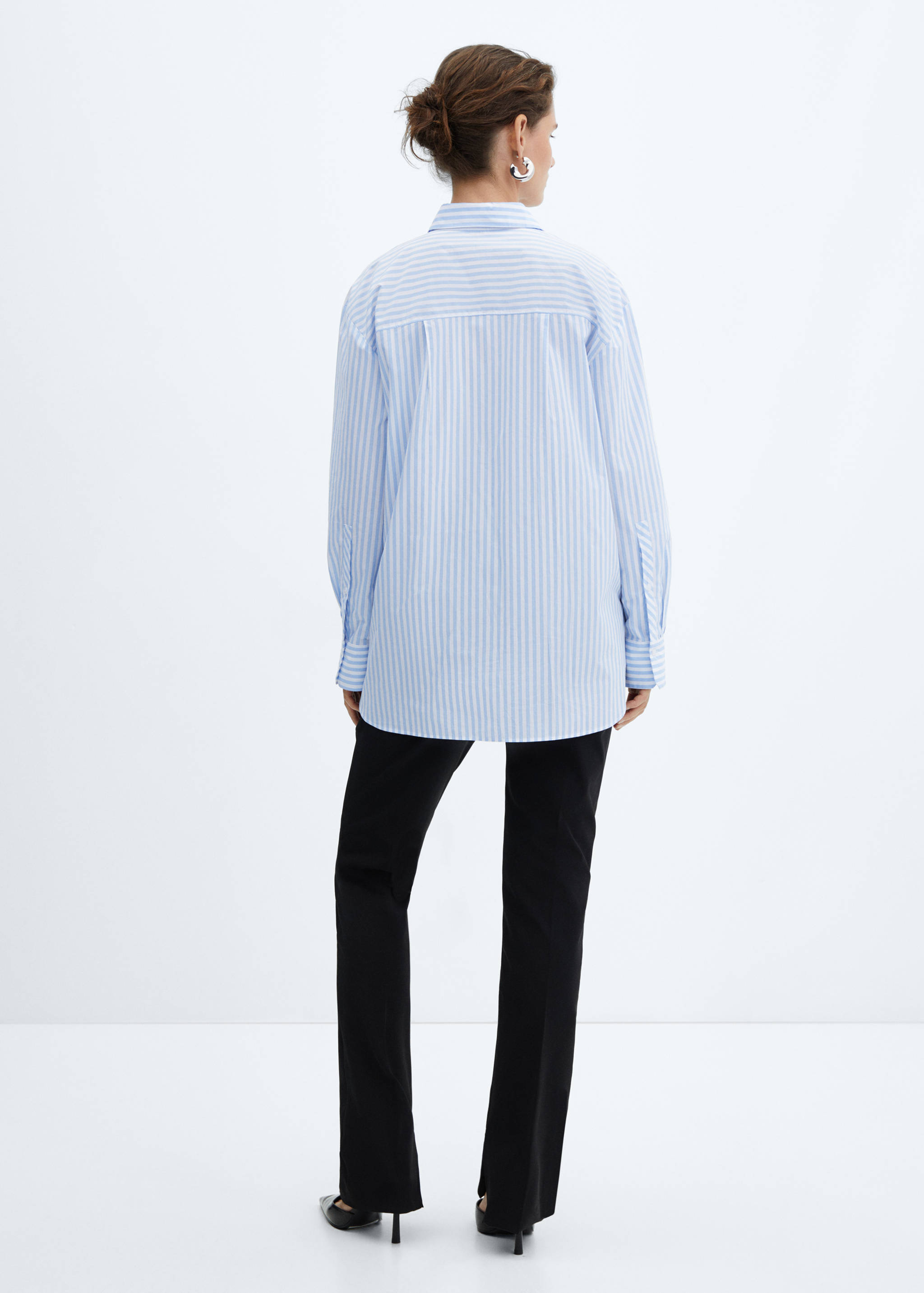 Pocket oversize shirt - Reverse of the article
