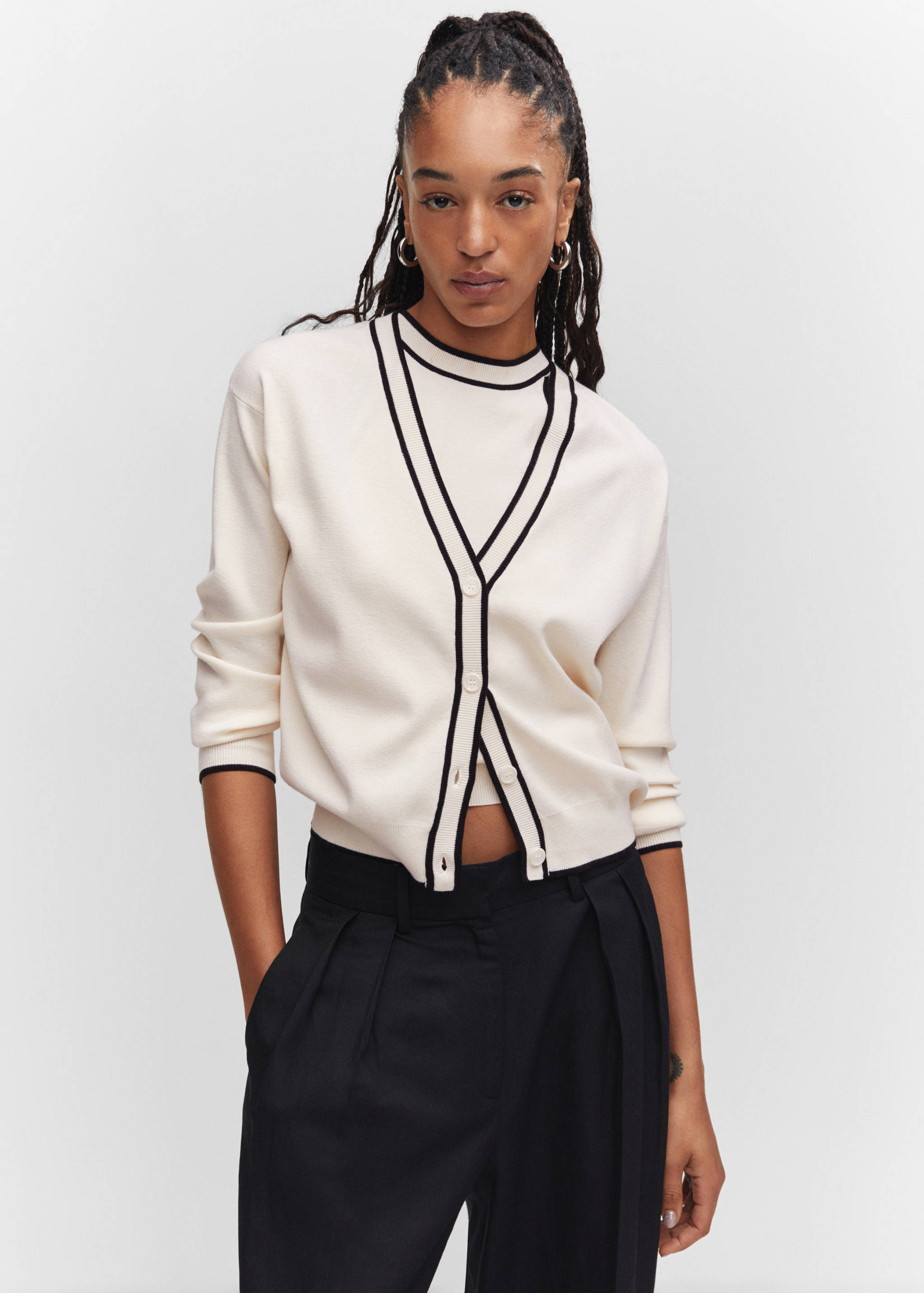 Strick-Cardigan mit Kontrastdetail - Mittlere Ansicht