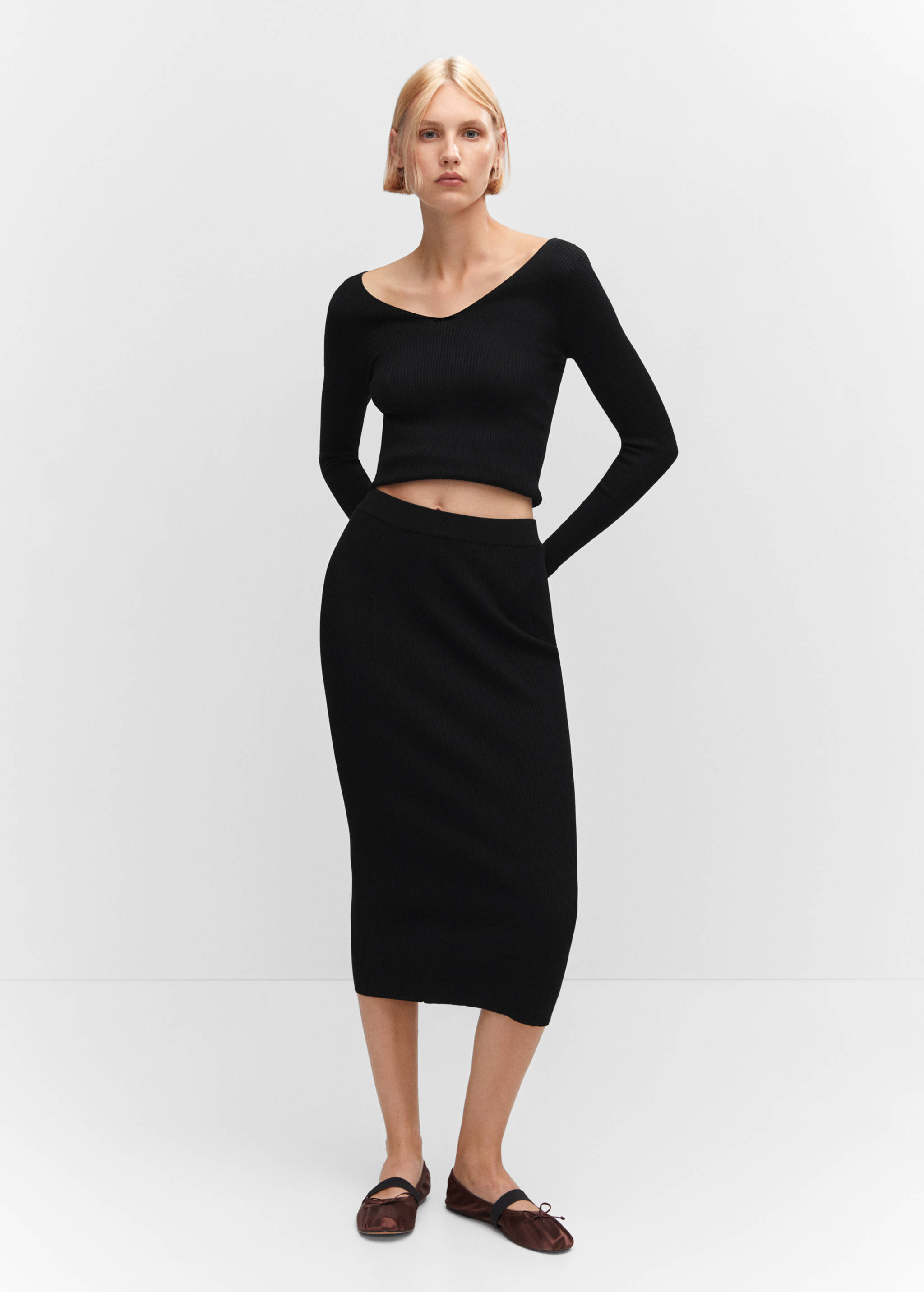 Rückenfreier Pullover mit Rippmuster - Detail des Artikels 6