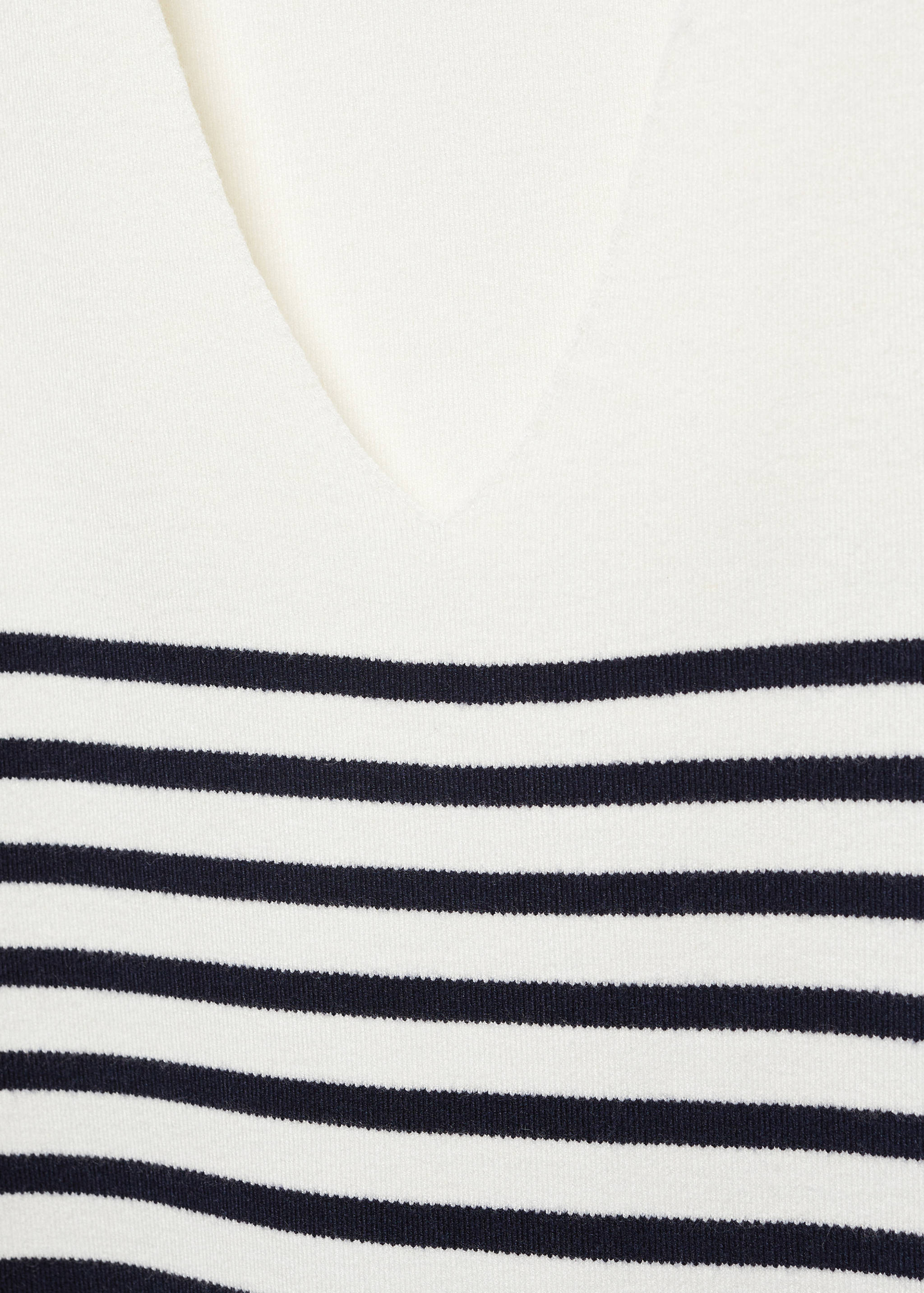 Oversized V-neck sweater - Details of the article 8