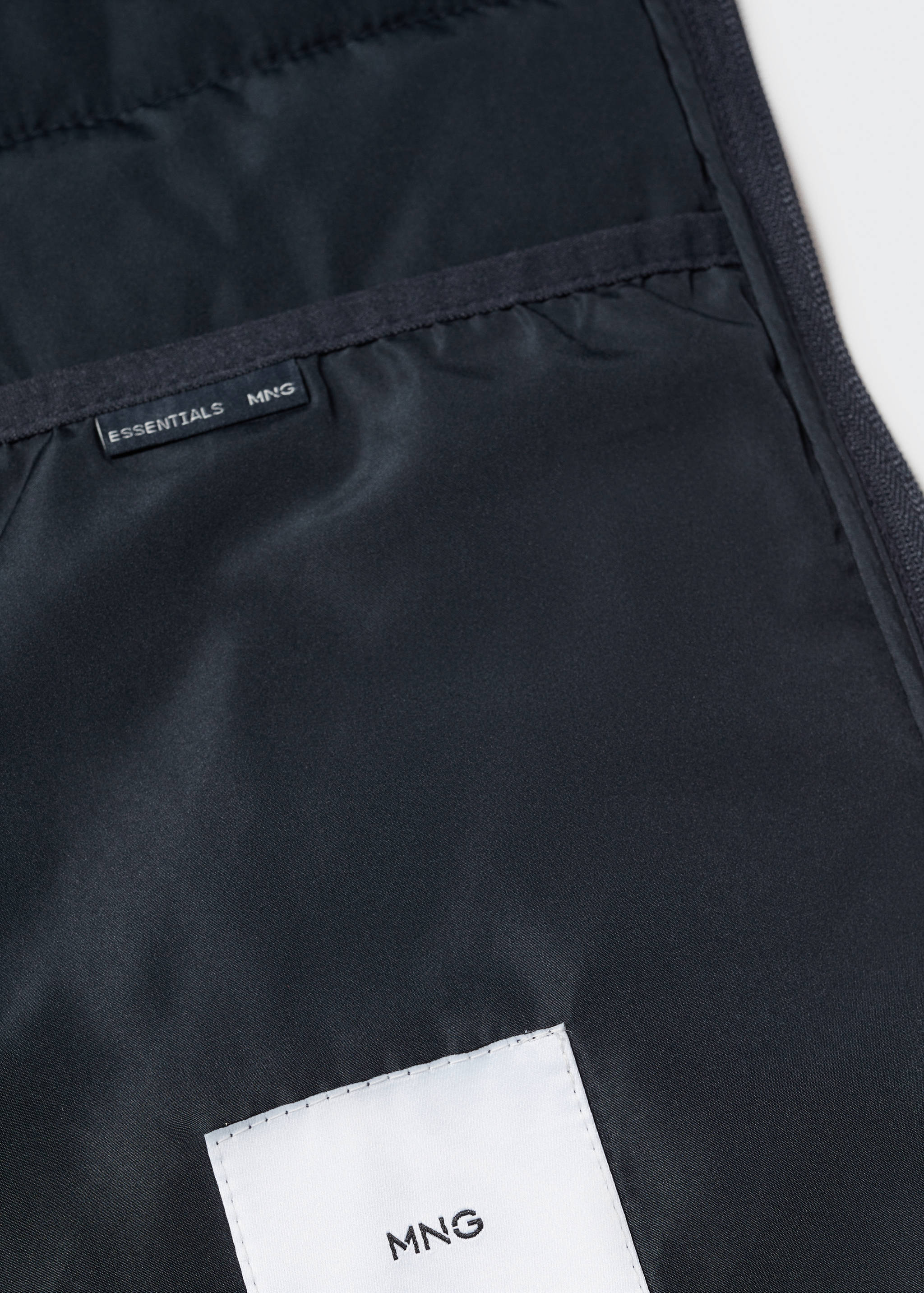 Ultra-lightweight water-repellent quilted anorak - Details of the article 8