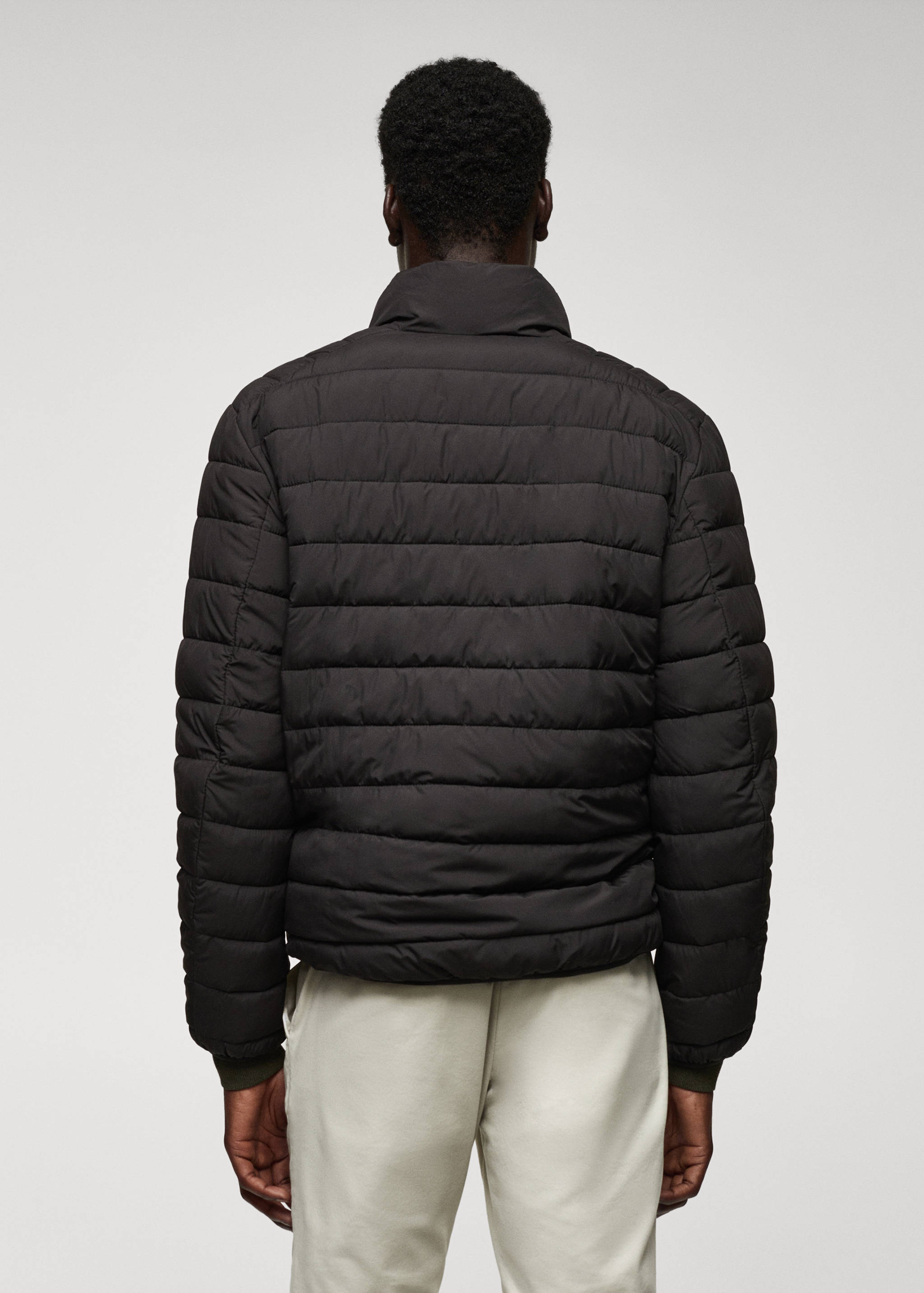 Ultra-lightweight water-repellent quilted anorak - Reverse of the article