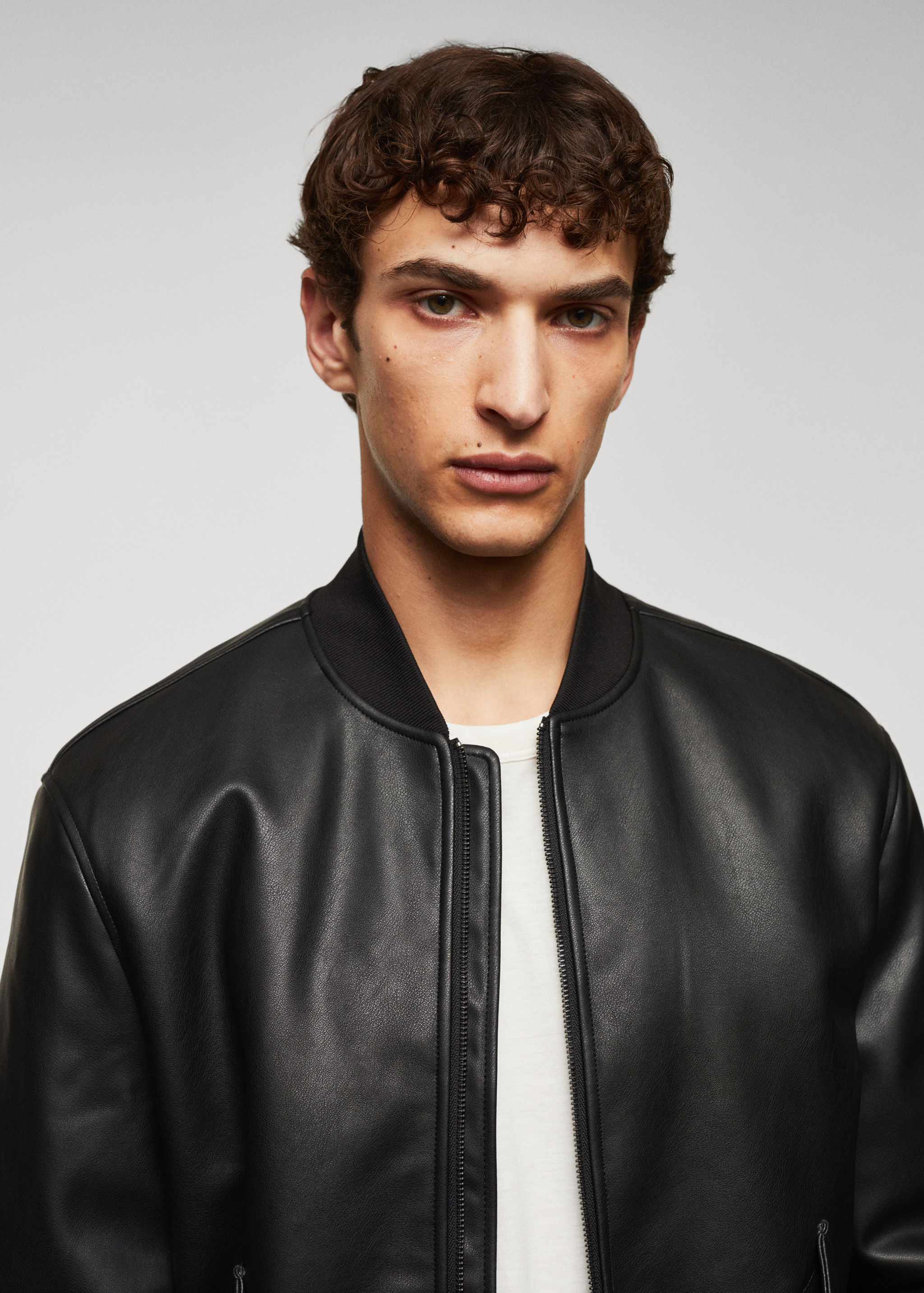 Caçadora bomber efecte pell - Detall de l'article 1