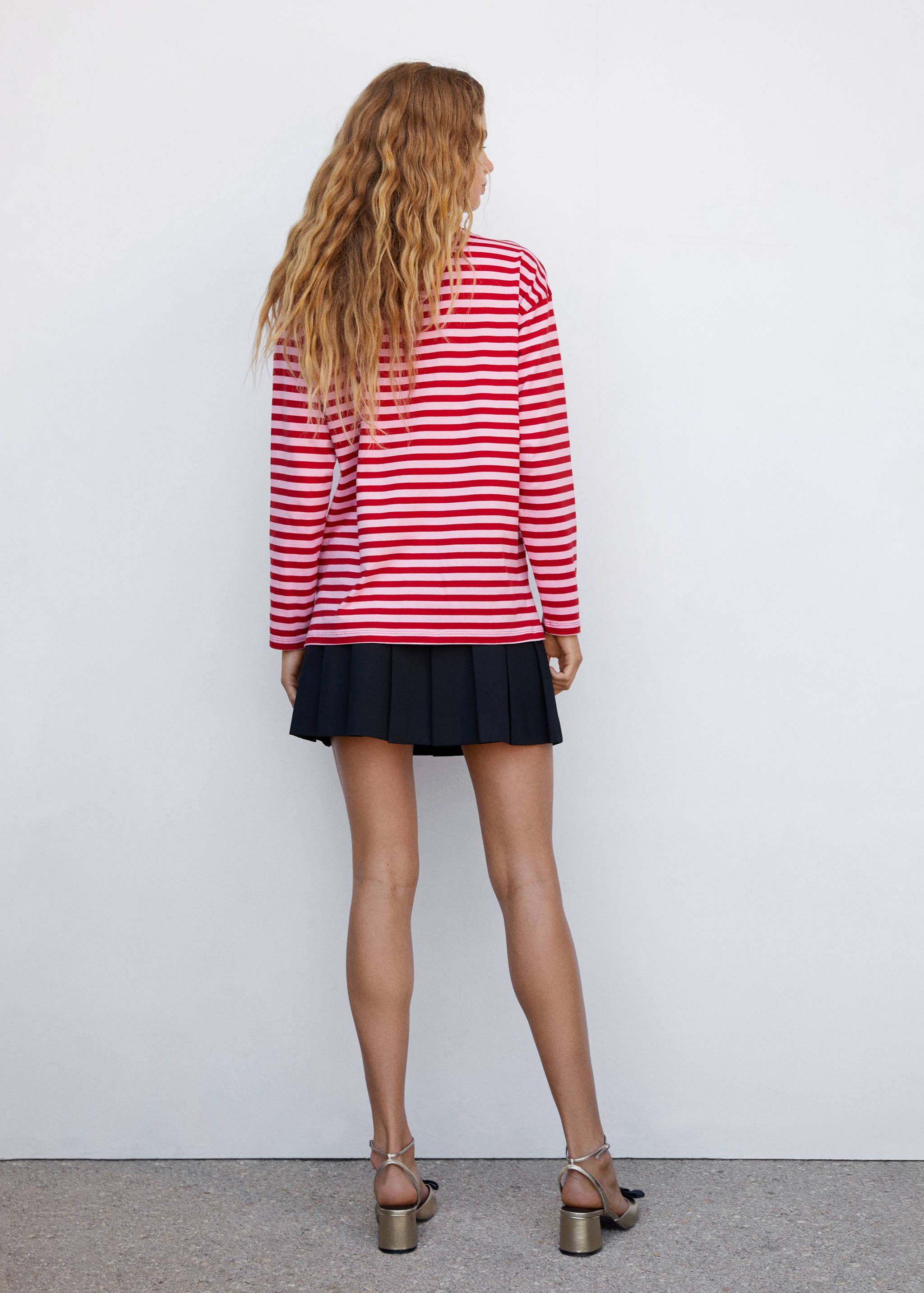 Gestreiftes Oversized-T-Shirt - Rückseite des Artikels