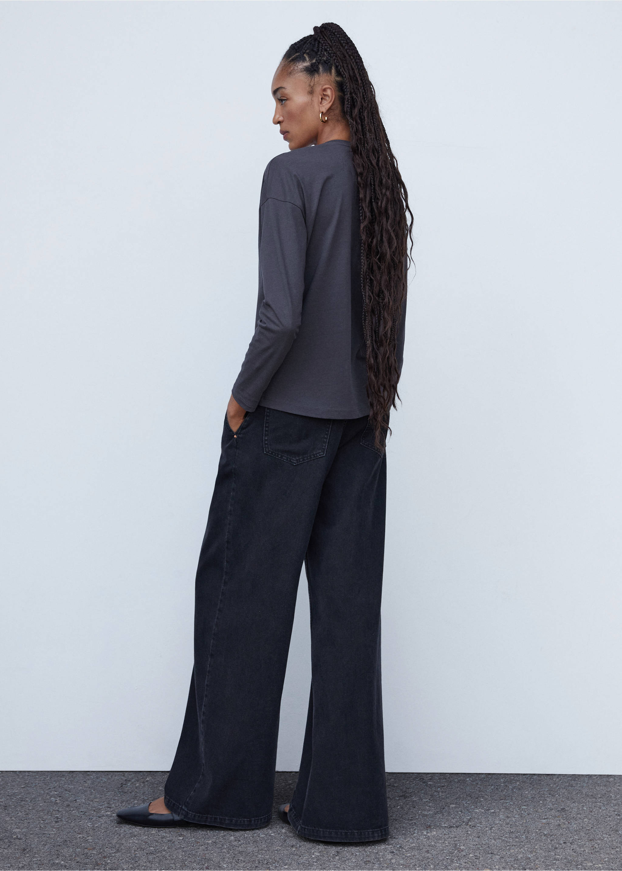 V-neck cotton T-shirt - Reverse of the article, Dark Heather Grey. Ref: 57014404-00.